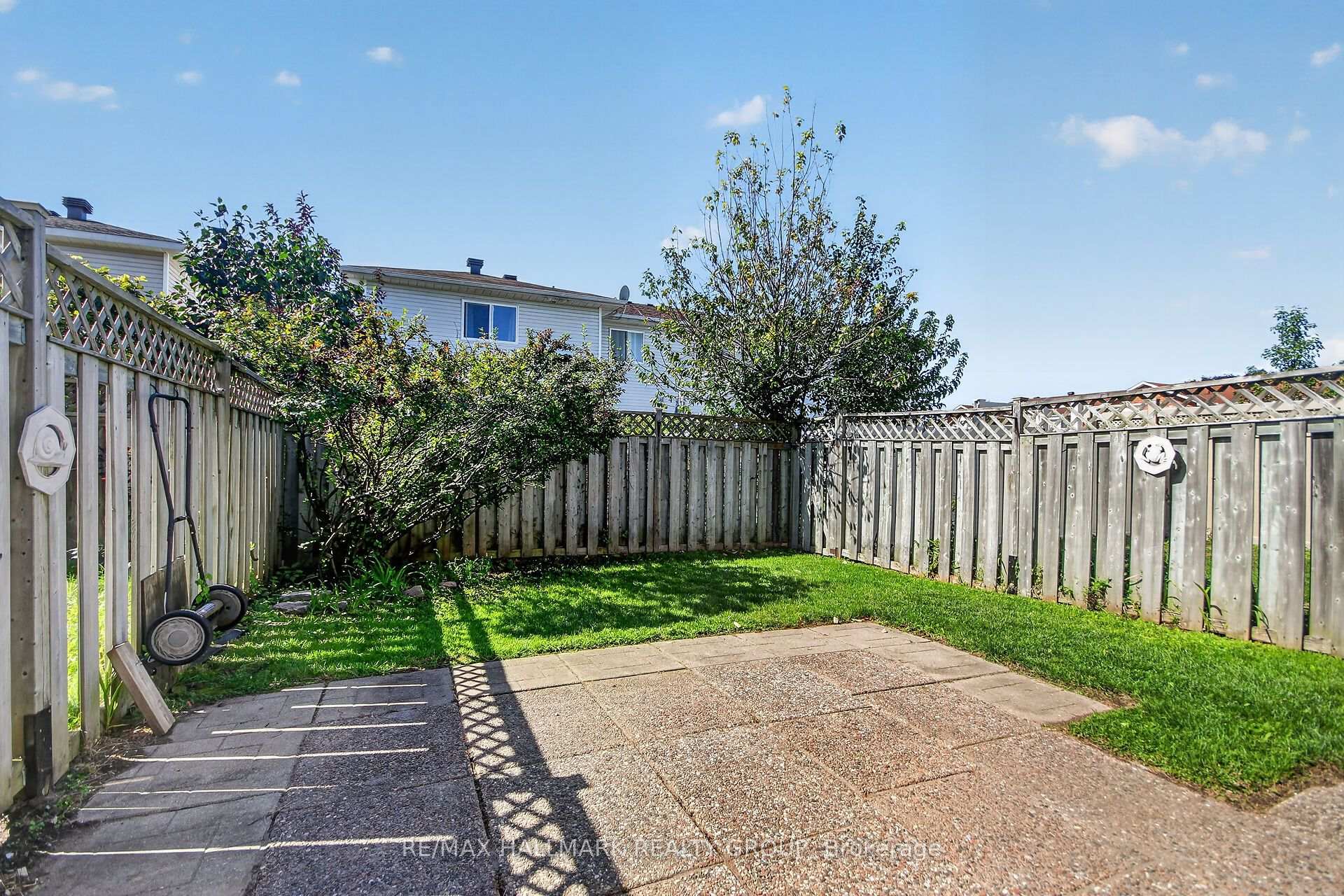 Photo 36 of 82 Whalings Circle, Ottawa, Stittsville (Central) — HOMEH