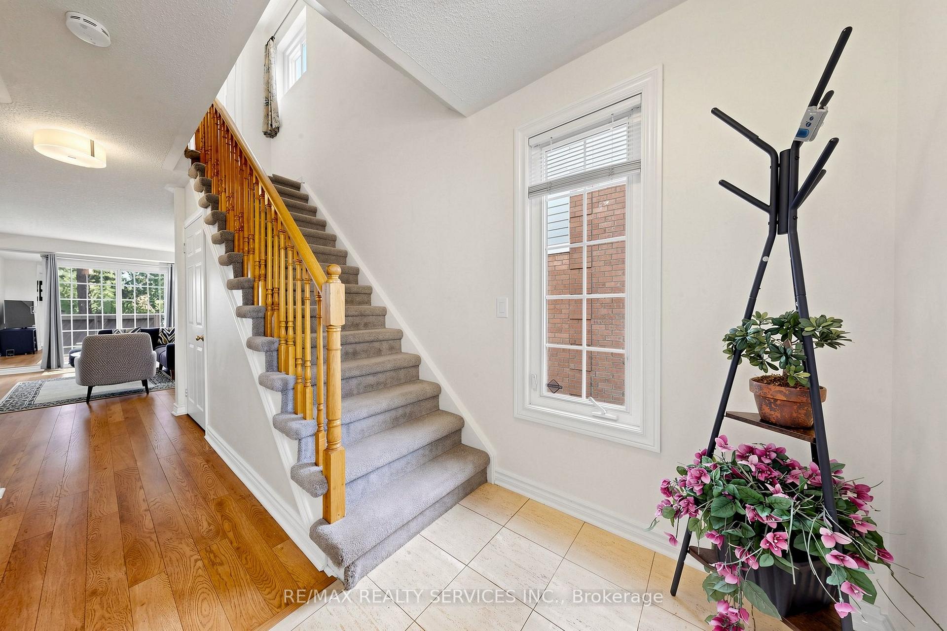 Photo 20 of 74 Heathcliffe Square, Brampton, Central Park — HOMEH