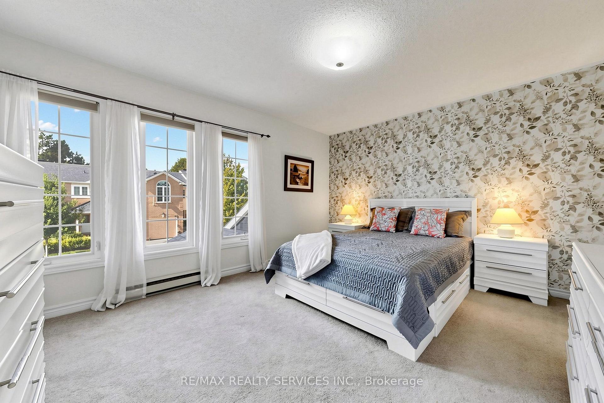 Photo 22 of 74 Heathcliffe Square, Brampton, Central Park — HOMEH