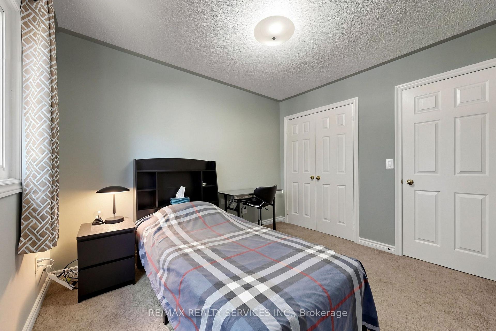 Photo 30 of 74 Heathcliffe Square, Brampton, Central Park — HOMEH