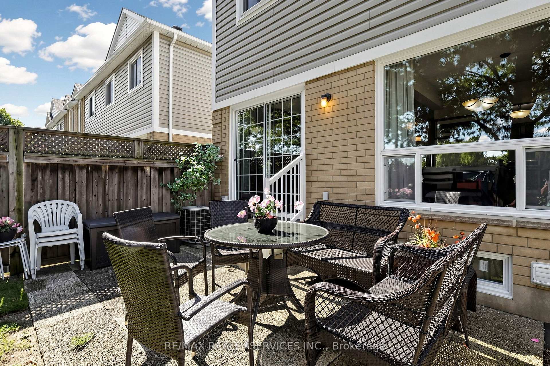 Photo 35 of 74 Heathcliffe Square, Brampton, Central Park — HOMEH