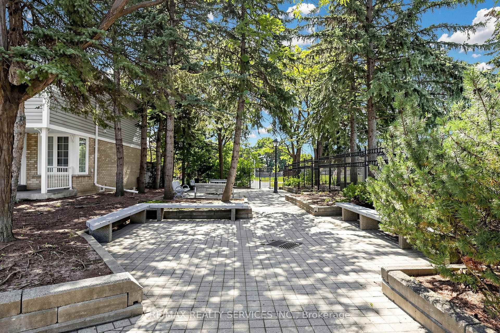 Photo 41 of 74 Heathcliffe Square, Brampton, Central Park — HOMEH