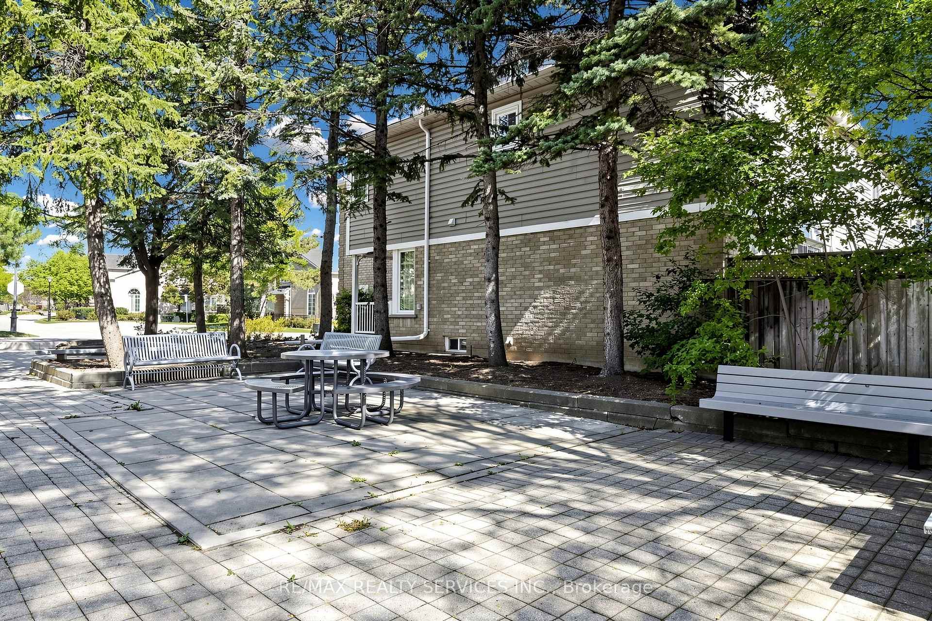 Photo 42 of 74 Heathcliffe Square, Brampton, Central Park — HOMEH