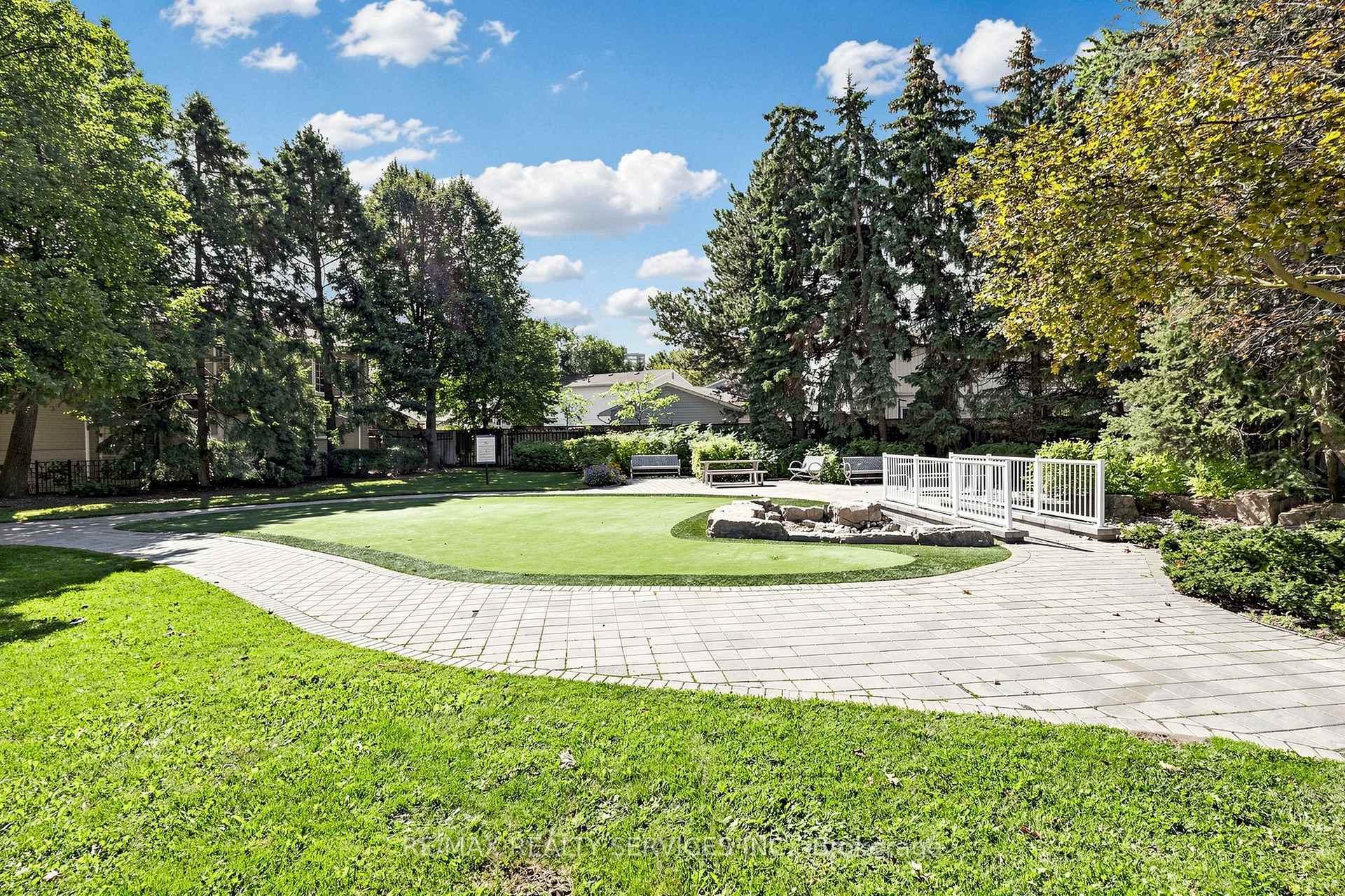 Photo 44 of 74 Heathcliffe Square, Brampton, Central Park — HOMEH