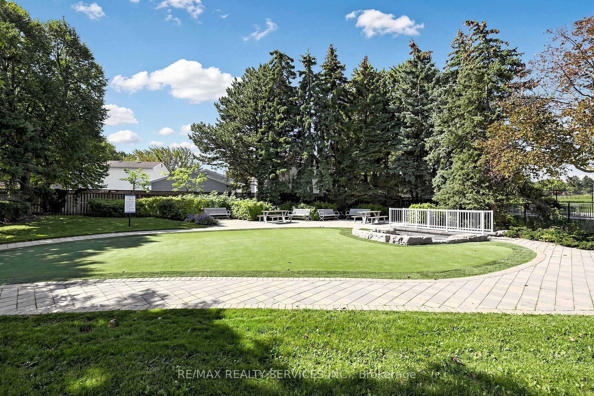 Photo 45 of 74 Heathcliffe Square, Brampton, Central Park — HOMEH