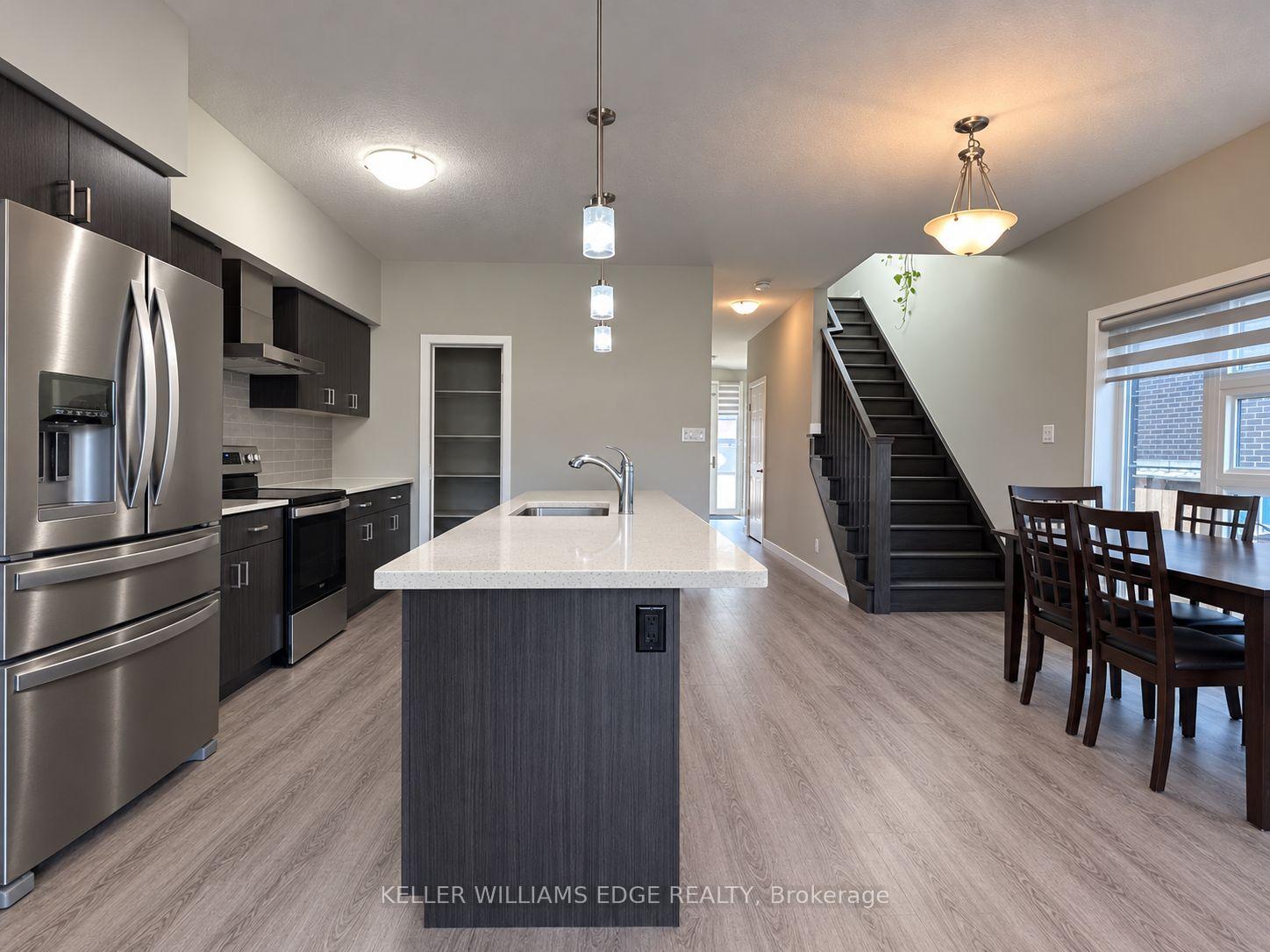 Photo 5 of 901 Robert Ferrie Drive, Kitchener, Doon South — HOMEH