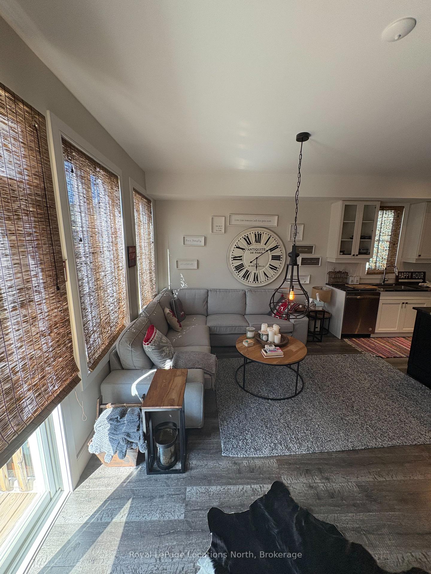 Photo 4 of 363 Yellow Birch Crescent, Blue Mountains — HOMEH