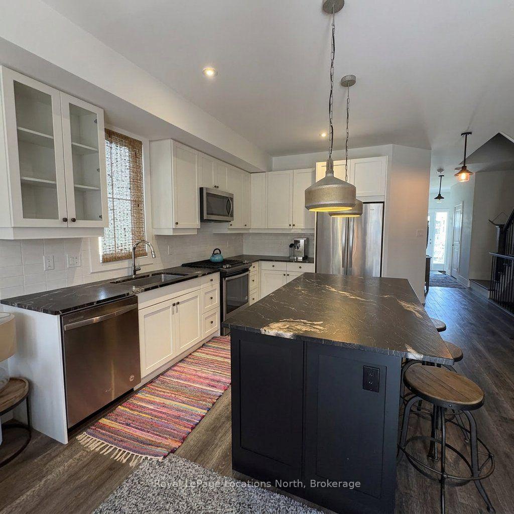 Photo 5 of 363 Yellow Birch Crescent, Blue Mountains — HOMEH