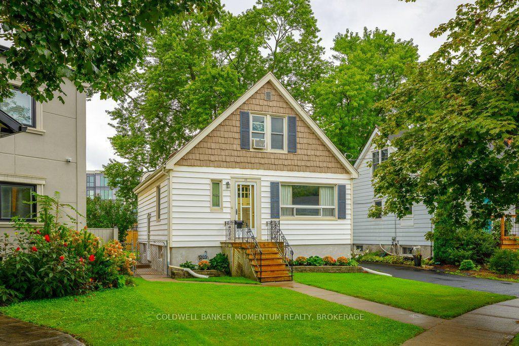 Photo of 25 Clayburn Avenue