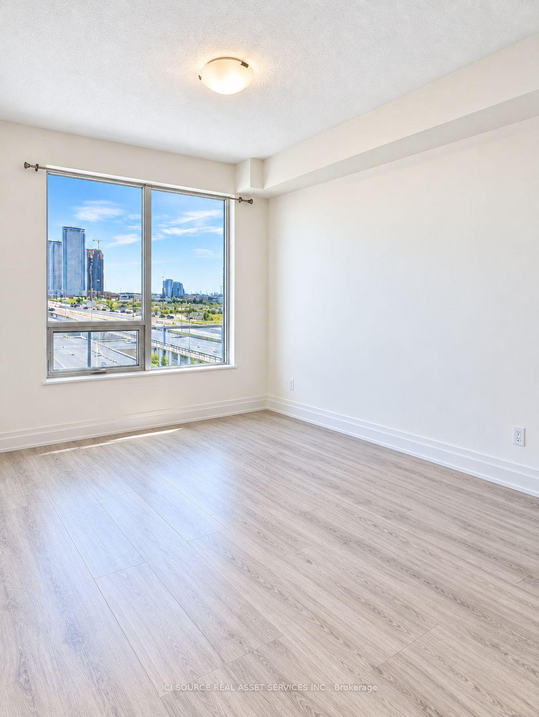 Photo 9 of Unit 514, 3600 Highway 7, Vaughan, Vaughan Corporate Centre — HOMEH