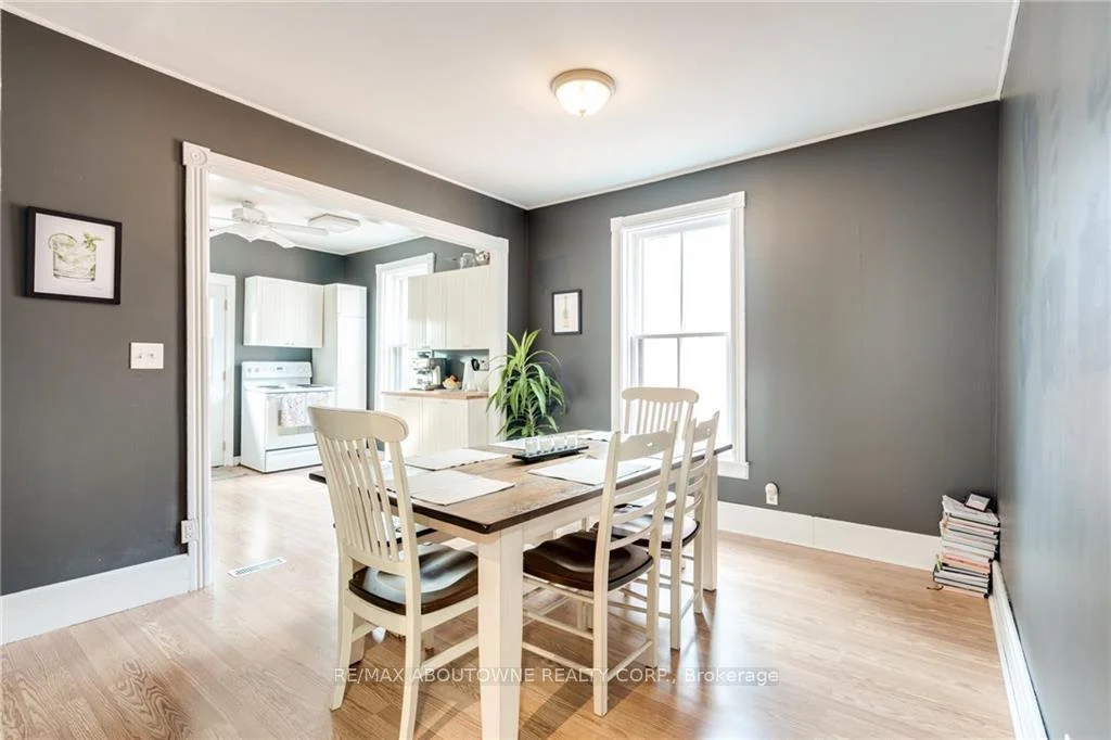 Photo 9 of 100 Grant Avenue, Hamilton, Stinson — HOMEH