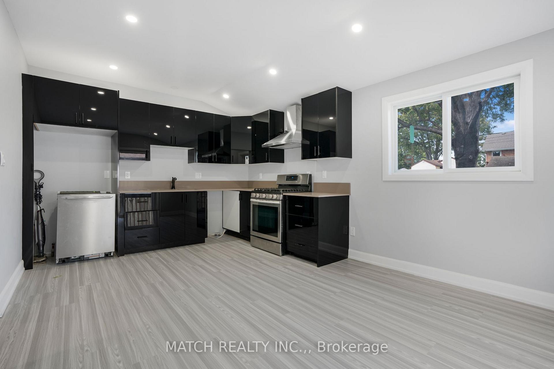 Photo 6 of 87 Gray Street, Chatham-Kent, Chatham — HOMEH