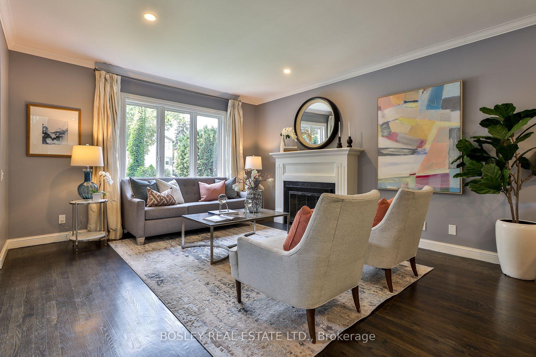 Photo 3 of 27 Cameron Crescent, Toronto, Leaside — HOMEH