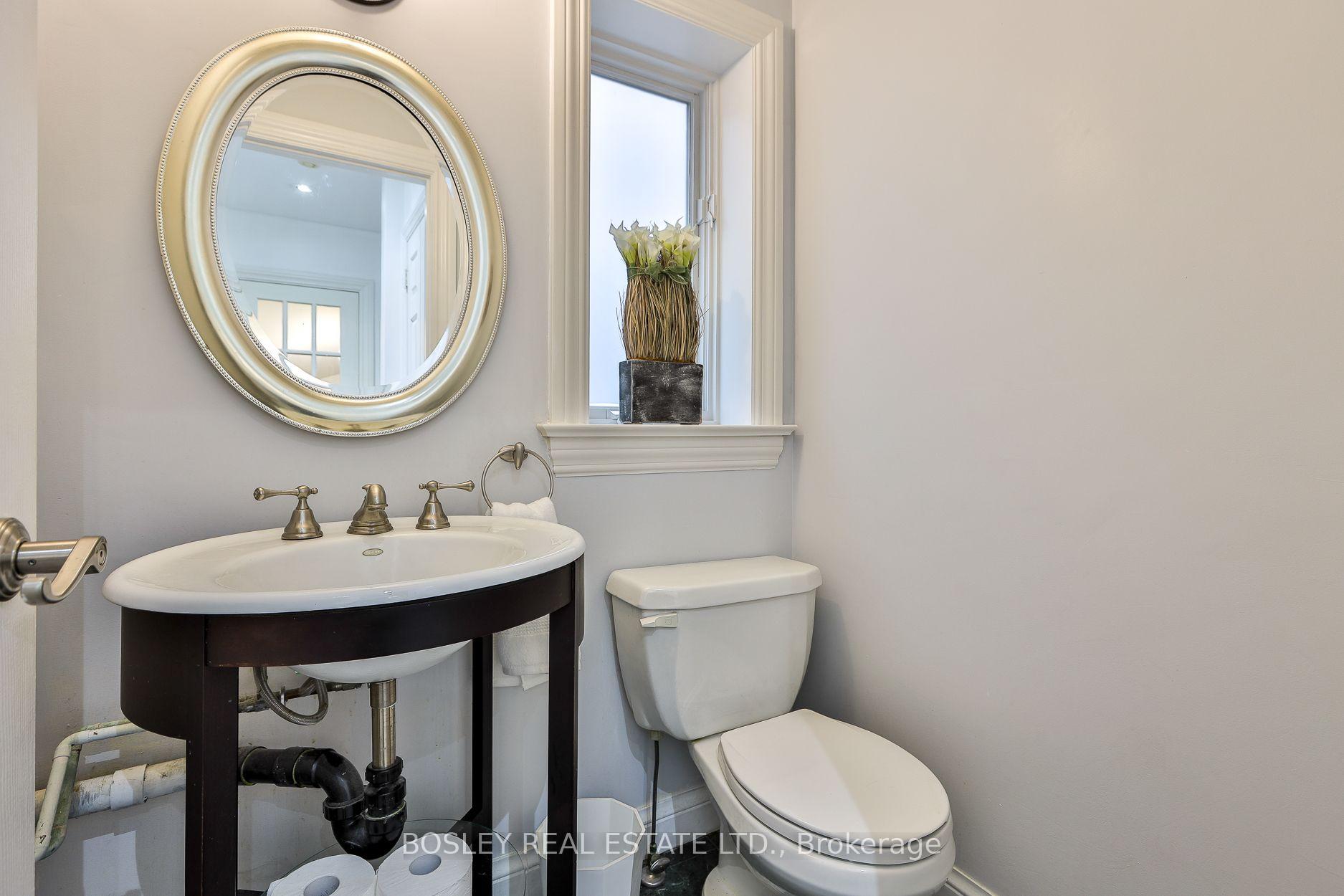 Photo 10 of 27 Cameron Crescent, Toronto, Leaside — HOMEH