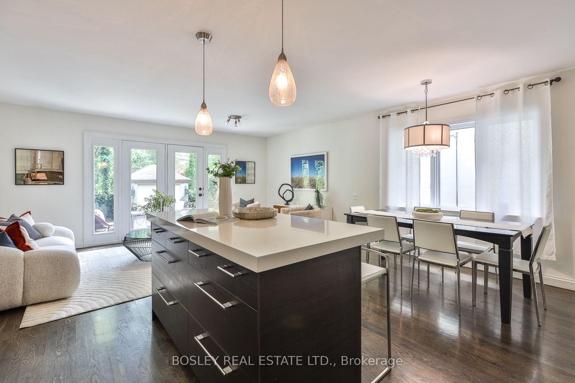 Photo 17 of 27 Cameron Crescent, Toronto, Leaside — HOMEH