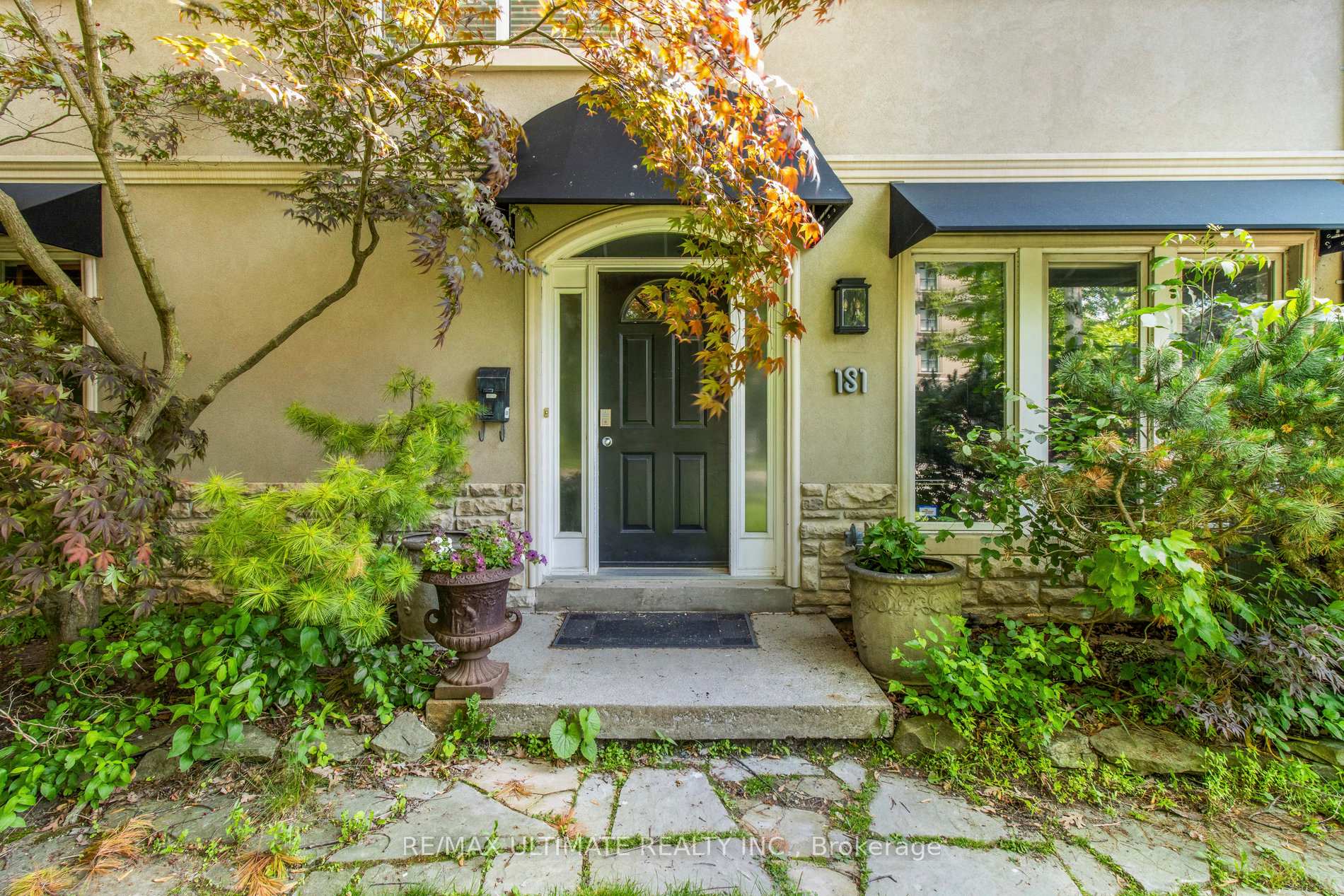 Photo 2 of 181 Bayview Heights Drive, Toronto, Leaside — HOMEH