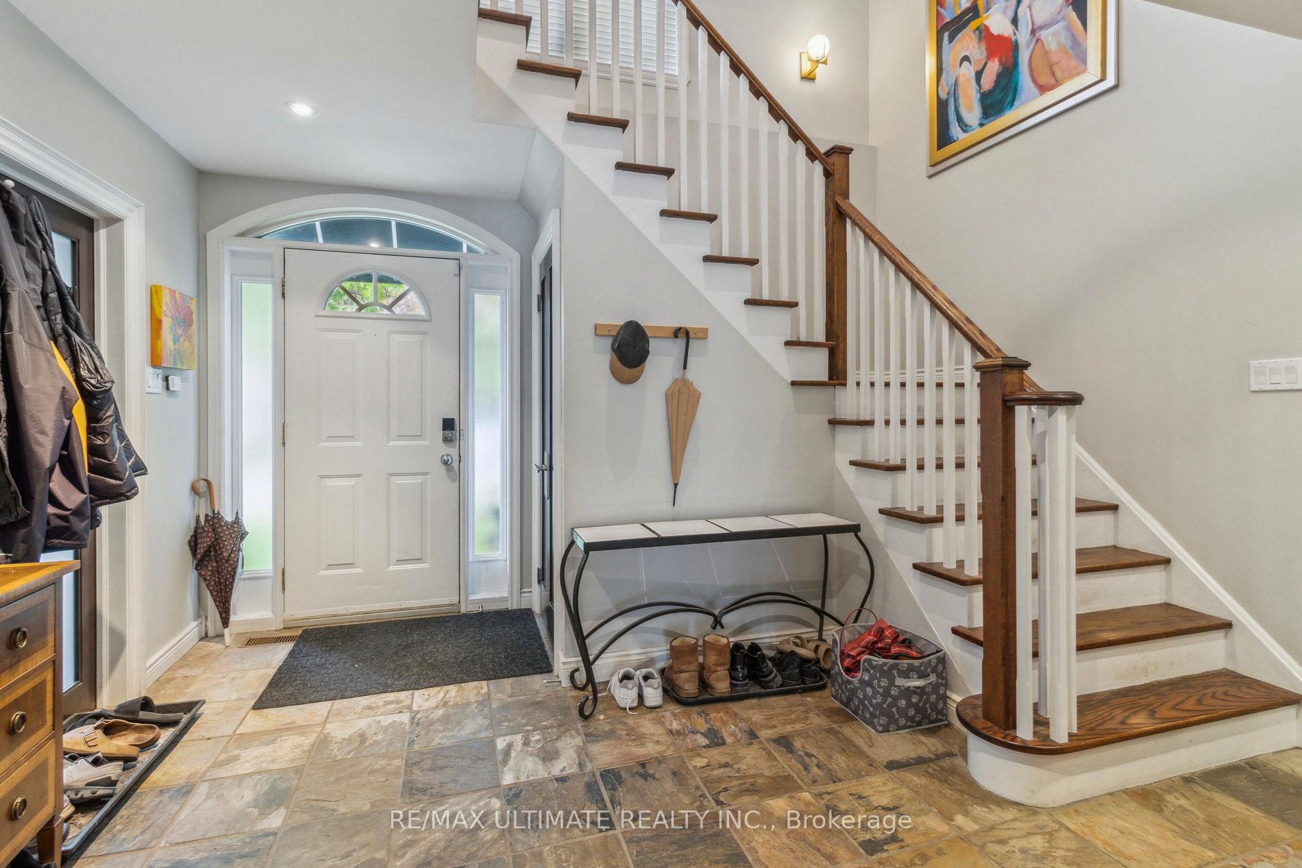 Photo 3 of 181 Bayview Heights Drive, Toronto, Leaside — HOMEH