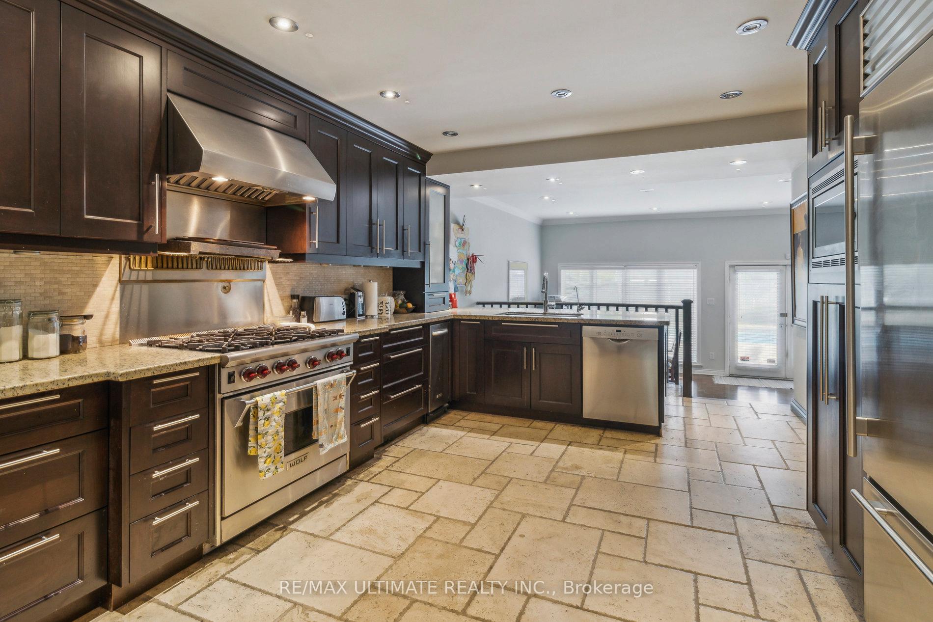 Photo 5 of 181 Bayview Heights Drive, Toronto, Leaside — HOMEH