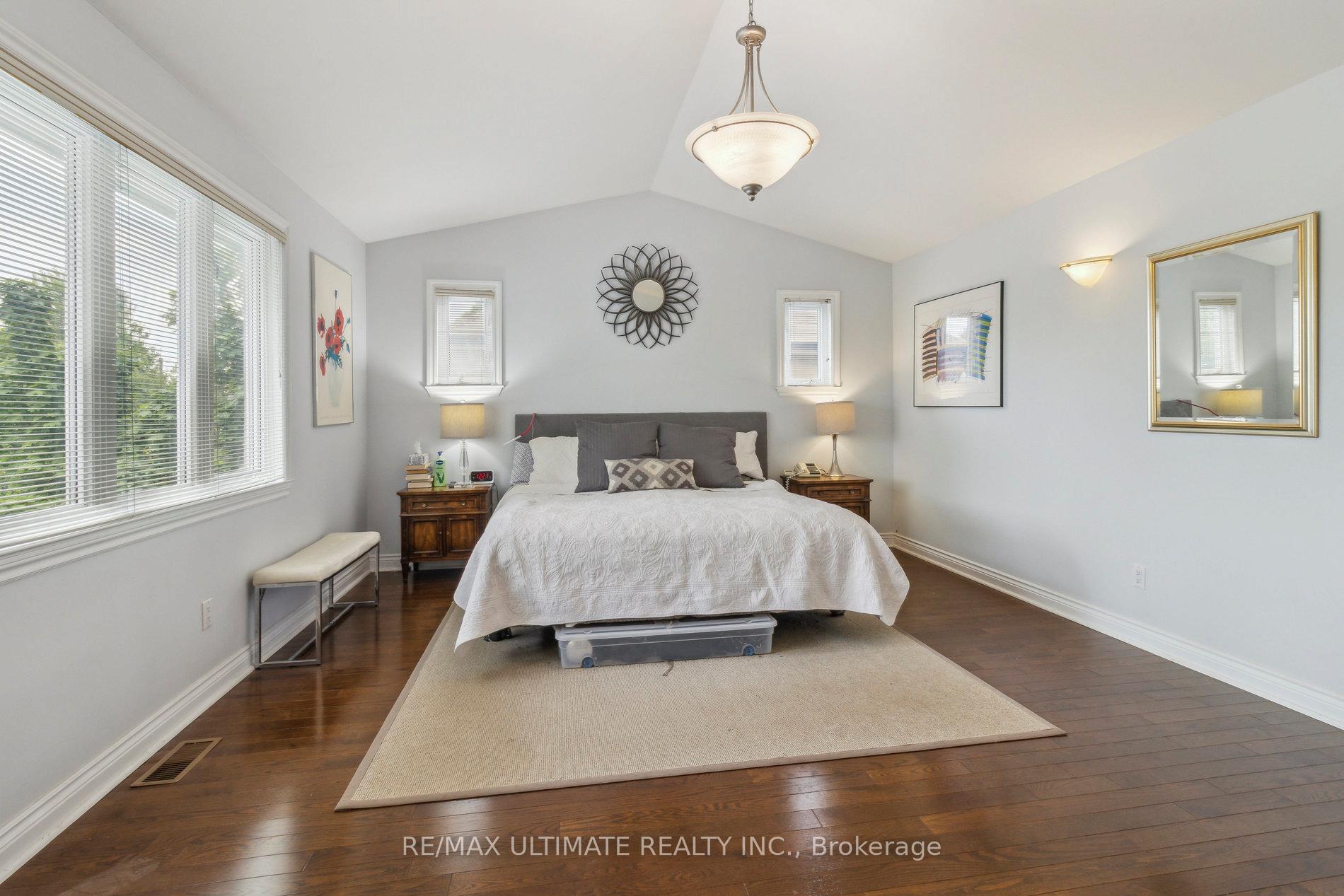 Photo 18 of 181 Bayview Heights Drive, Toronto, Leaside — HOMEH