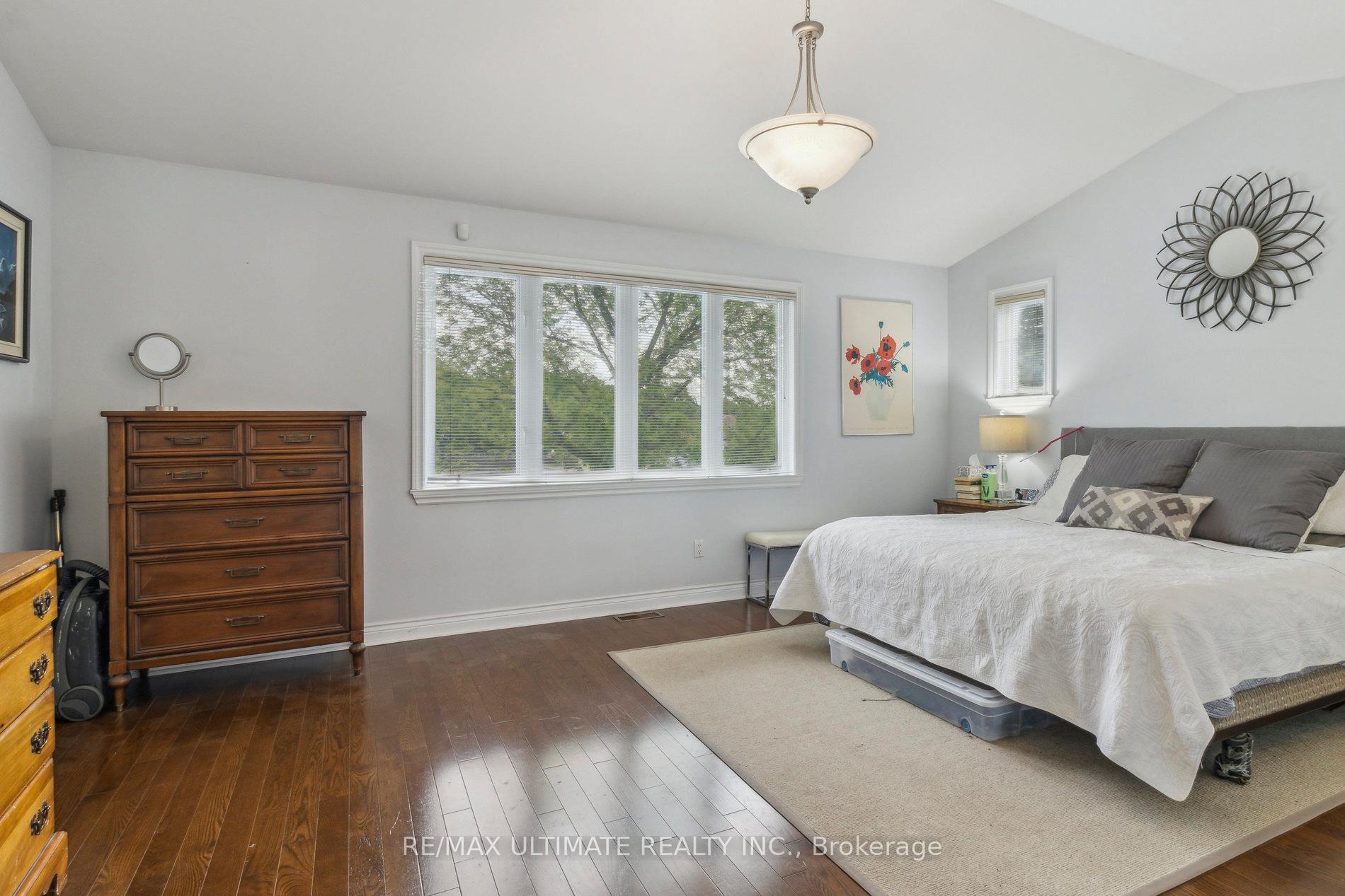 Photo 19 of 181 Bayview Heights Drive, Toronto, Leaside — HOMEH