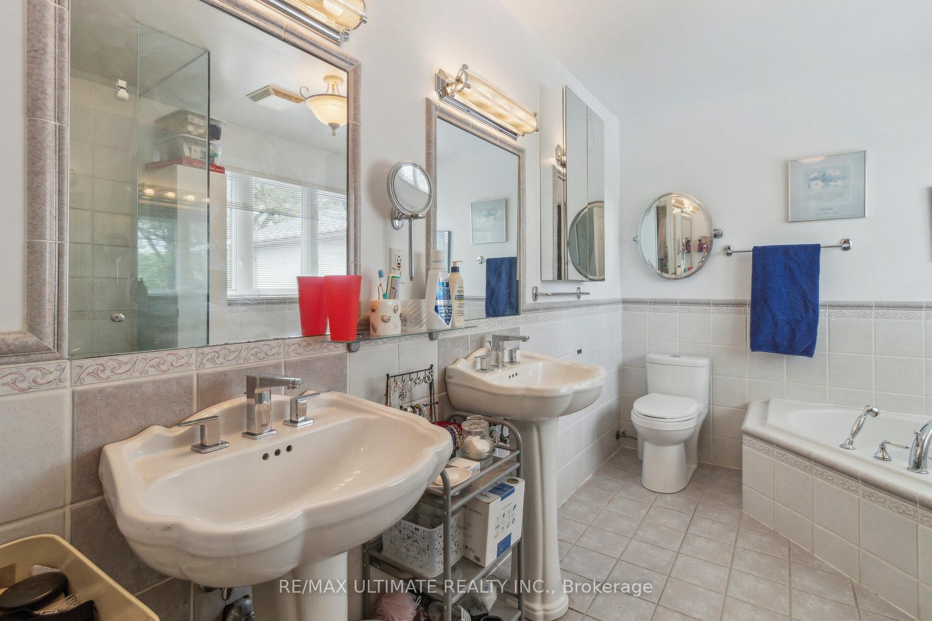 Photo 23 of 181 Bayview Heights Drive, Toronto, Leaside — HOMEH