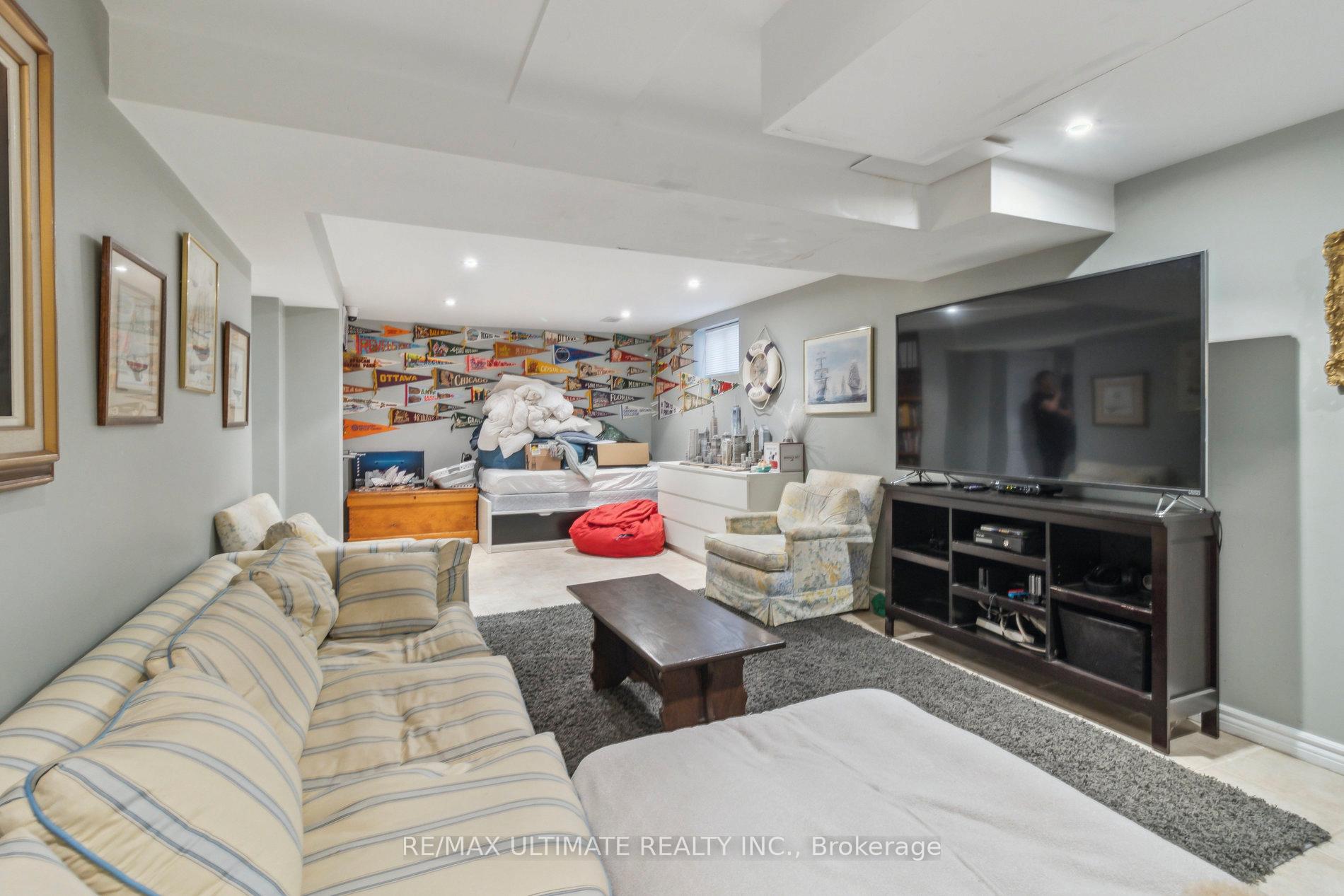 Photo 37 of 181 Bayview Heights Drive, Toronto, Leaside — HOMEH