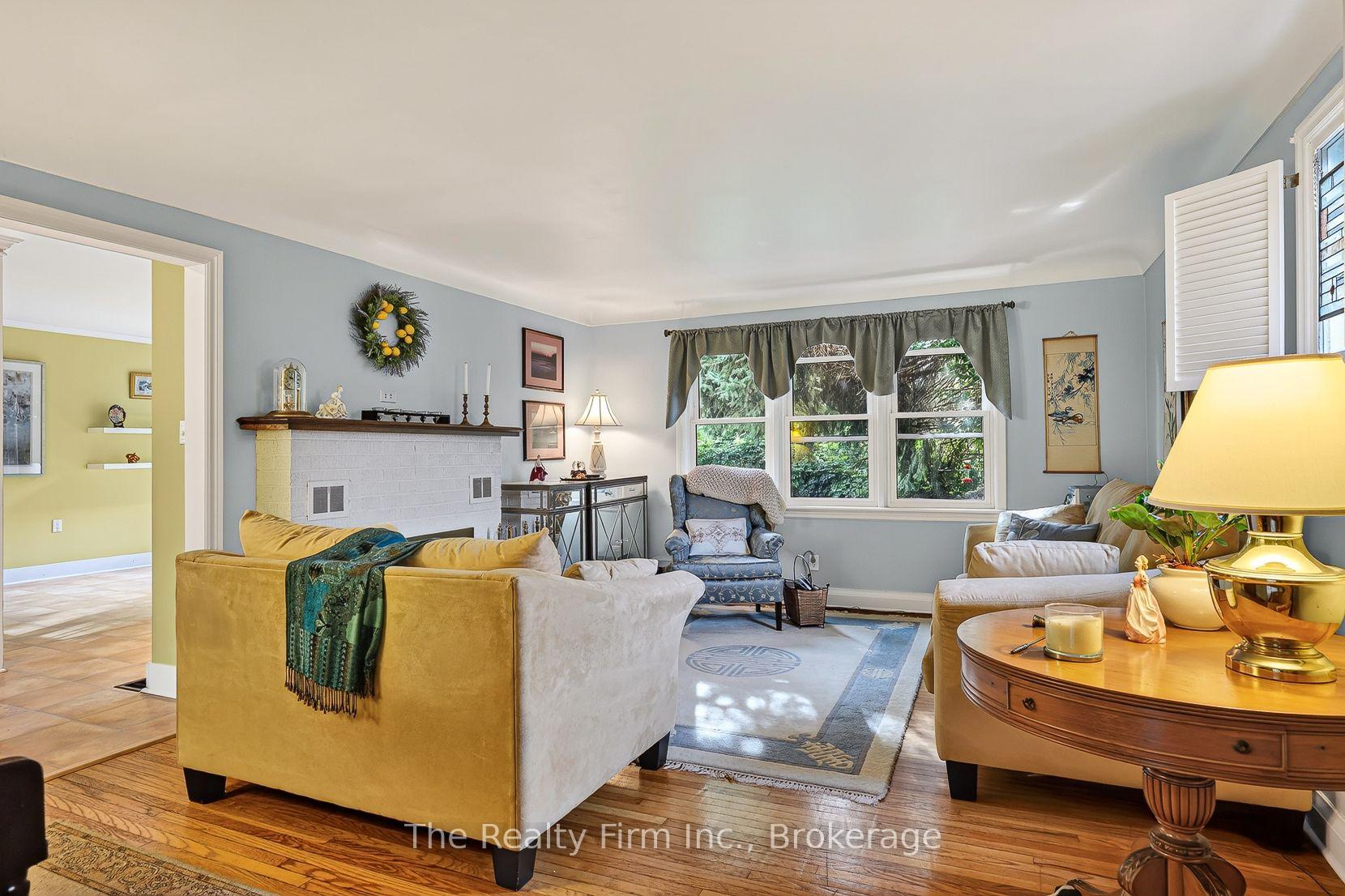 Photo 8 of 216 Bower Hill Road, Woodstock, Woodstock - South — HOMEH