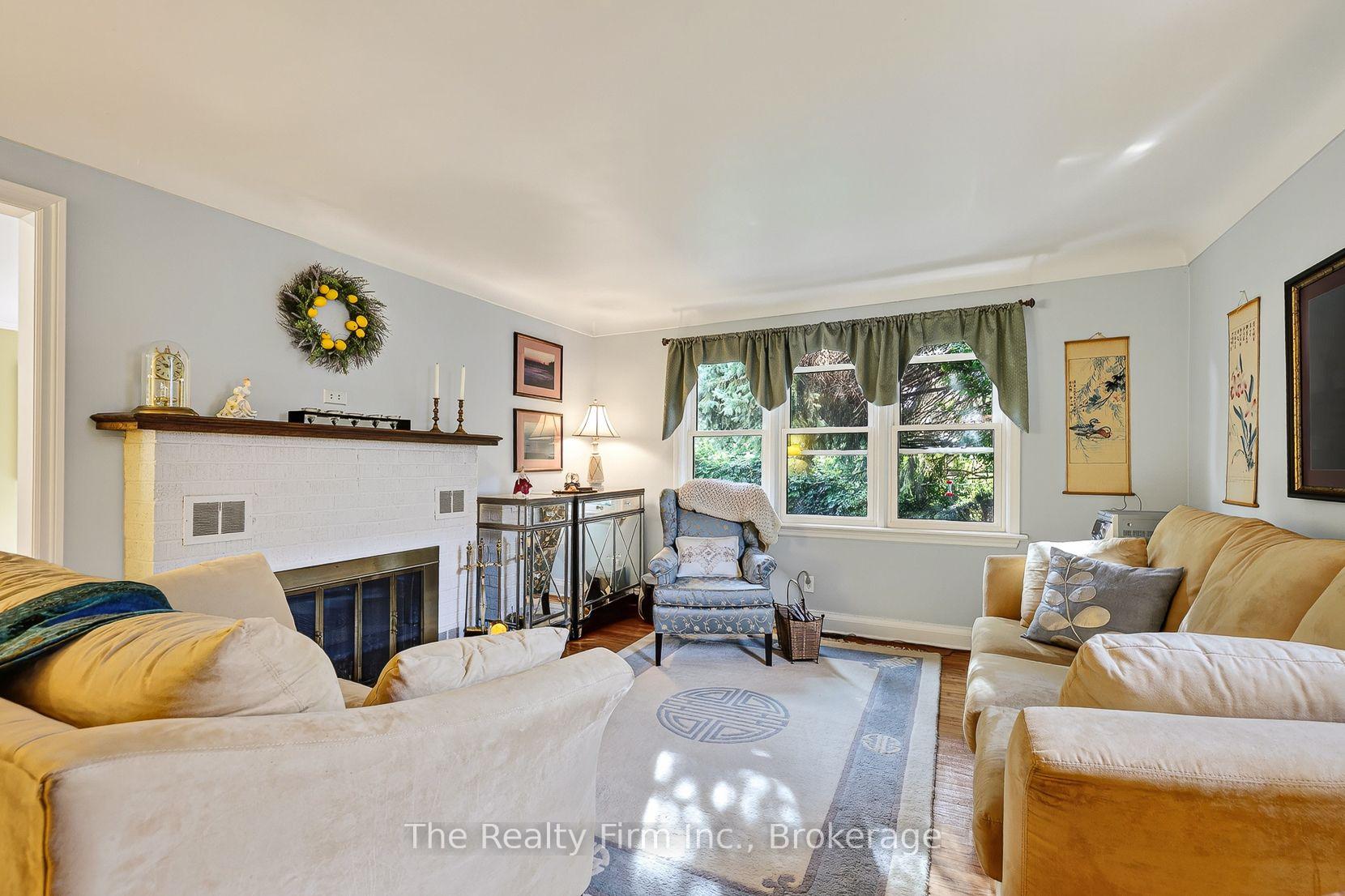 Photo 9 of 216 Bower Hill Road, Woodstock, Woodstock - South — HOMEH