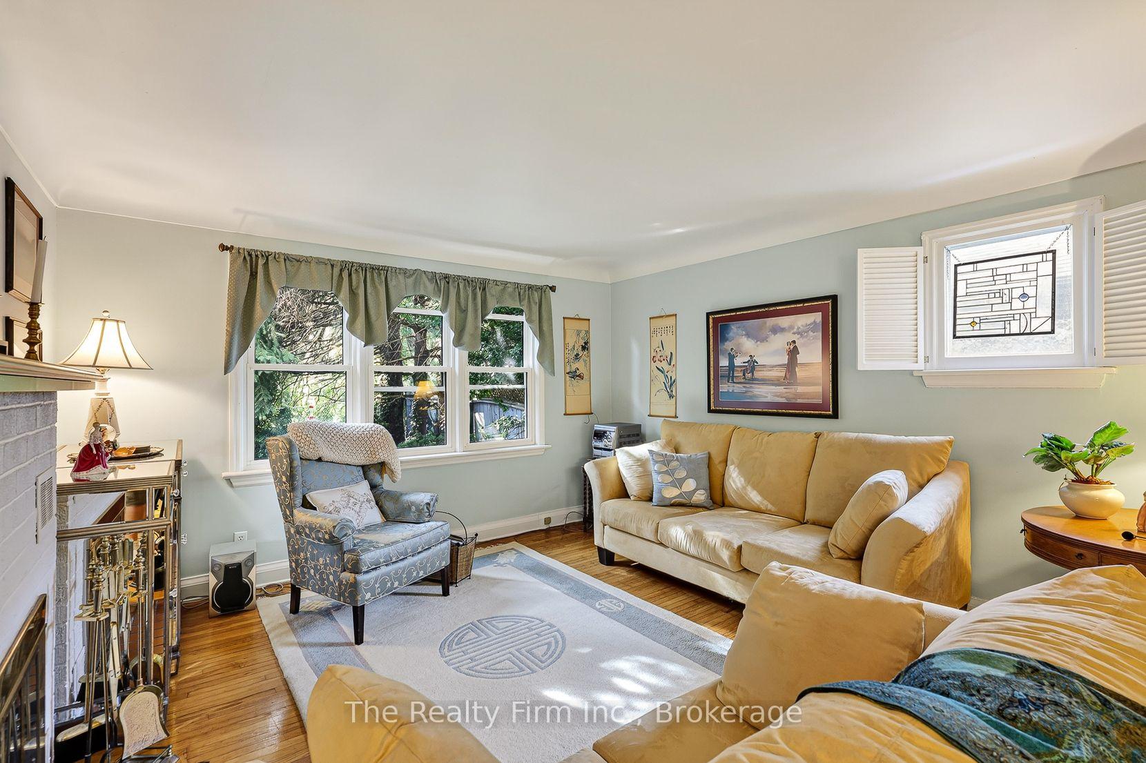 Photo 10 of 216 Bower Hill Road, Woodstock, Woodstock - South — HOMEH