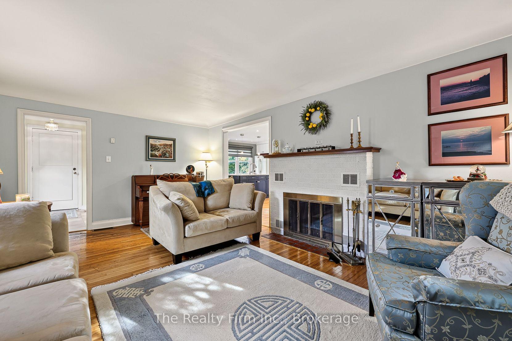 Photo 11 of 216 Bower Hill Road, Woodstock, Woodstock - South — HOMEH