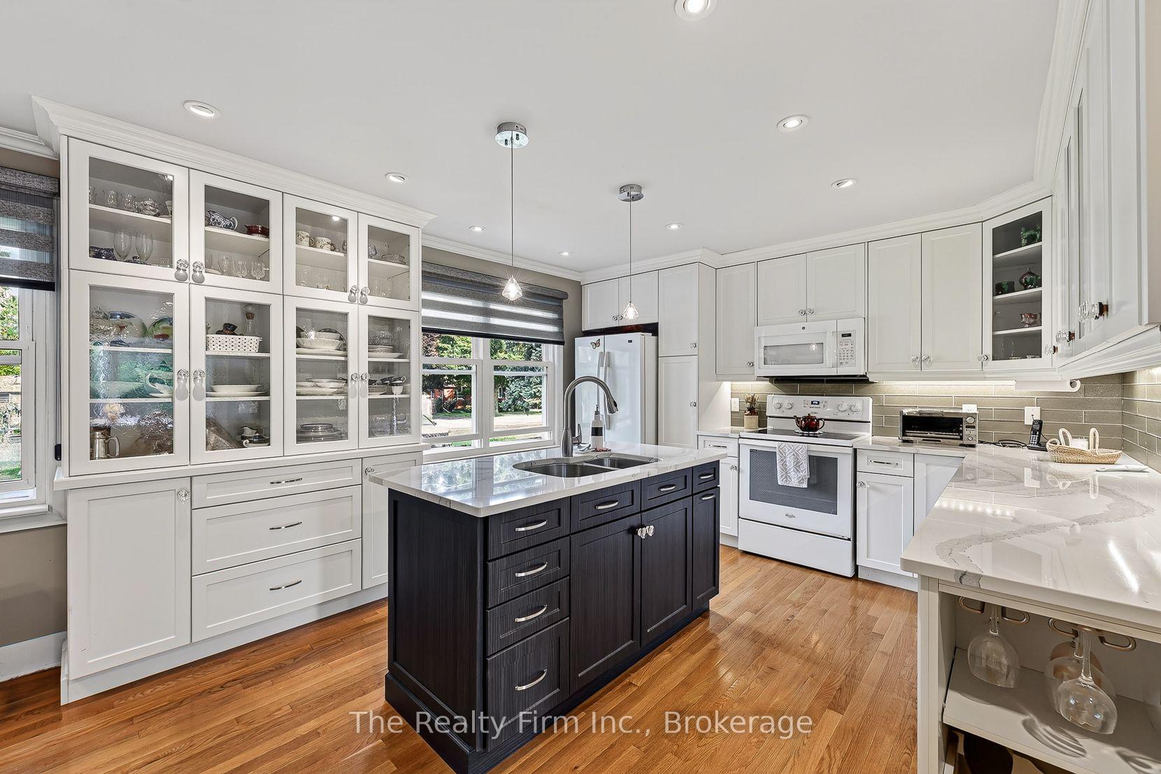 Photo 12 of 216 Bower Hill Road, Woodstock, Woodstock - South — HOMEH