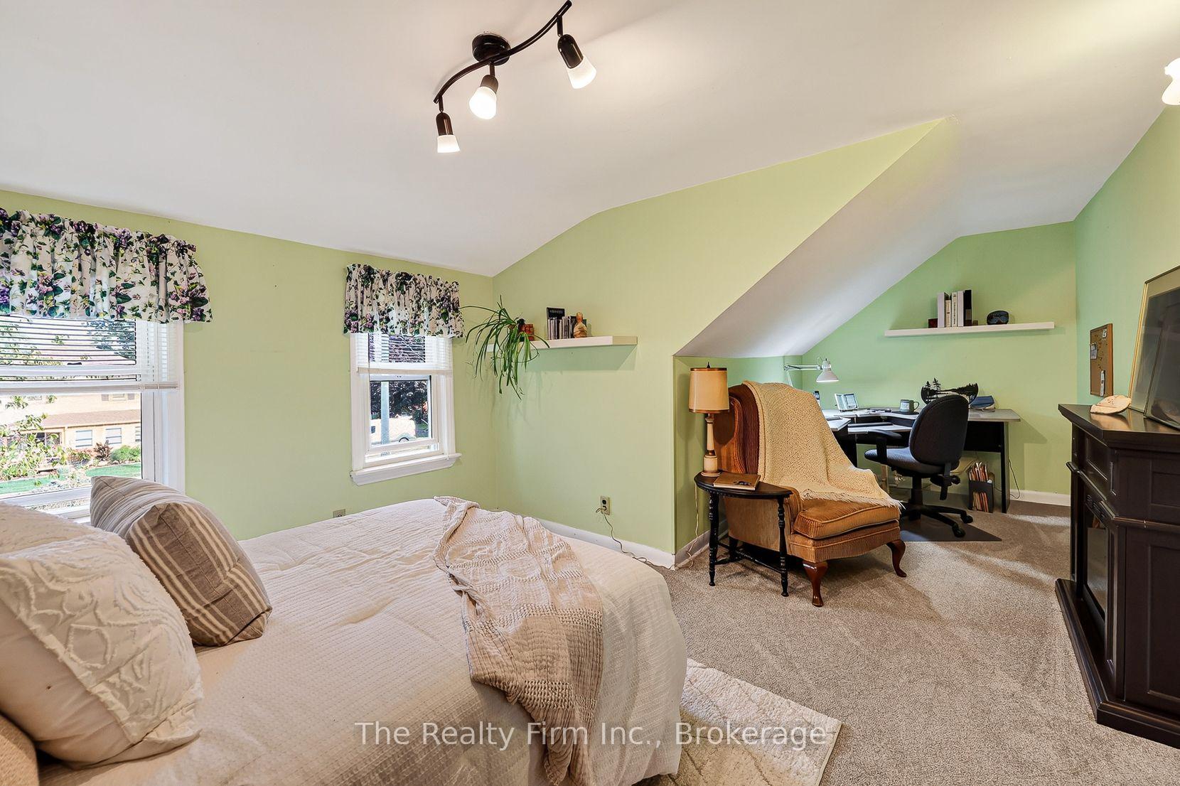 Photo 30 of 216 Bower Hill Road, Woodstock, Woodstock - South — HOMEH