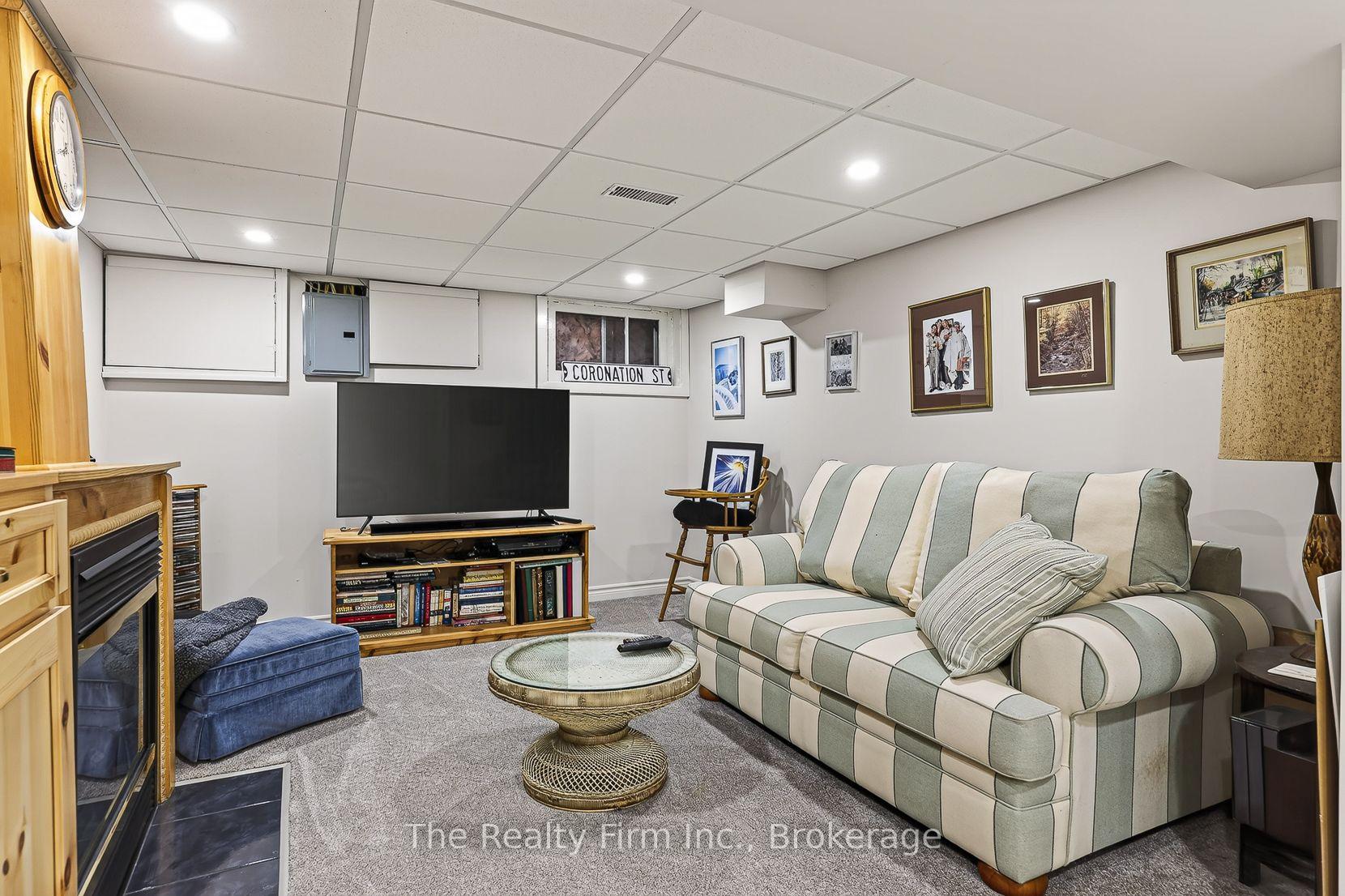 Photo 32 of 216 Bower Hill Road, Woodstock, Woodstock - South — HOMEH