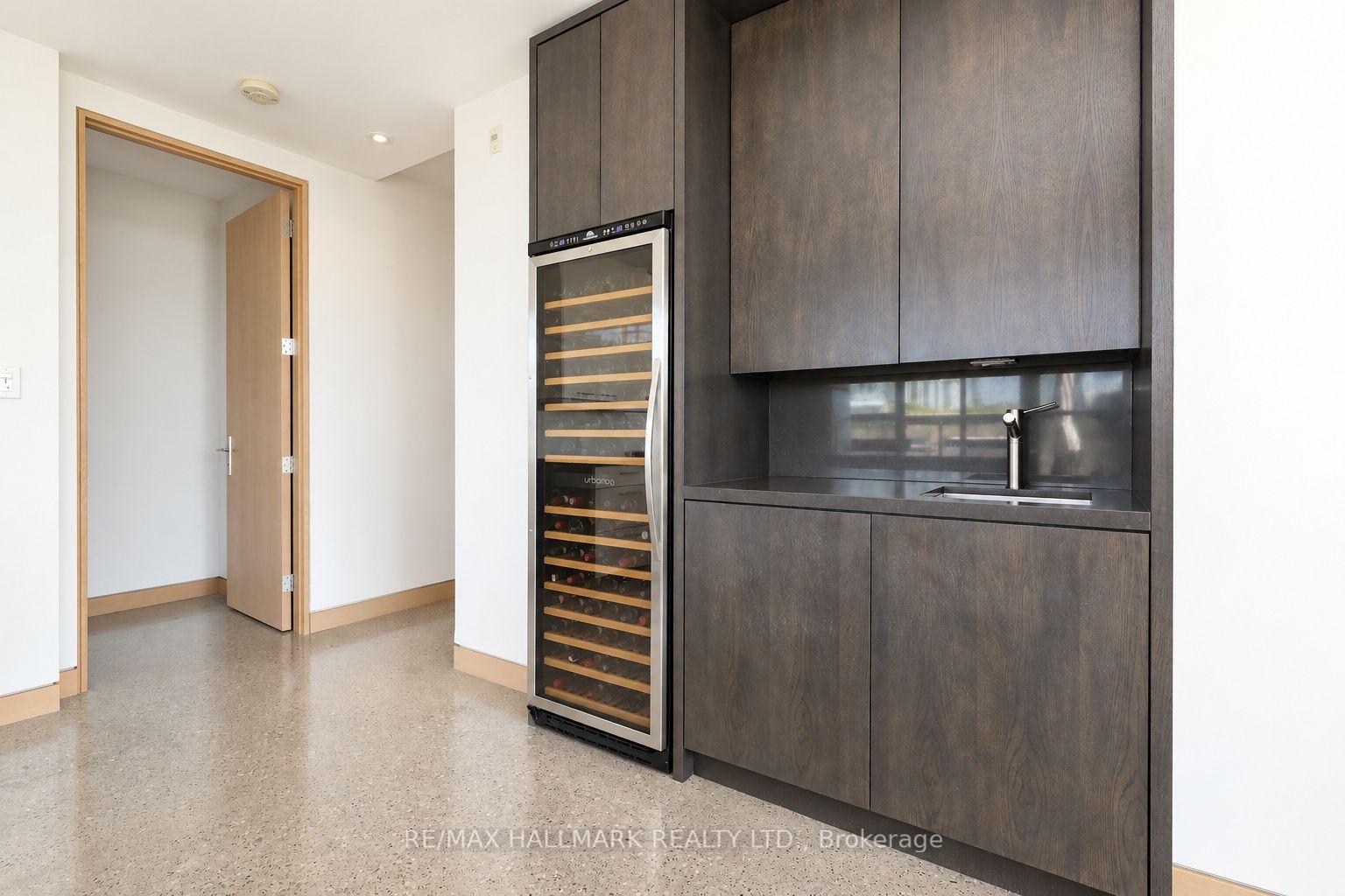 Photo 16 of Unit 402, 510 King Street E, Toronto, Moss Park — HOMEH