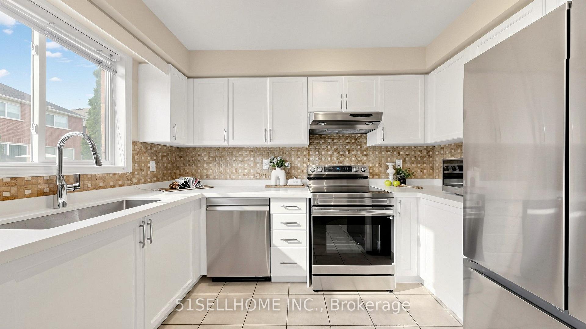 Photo 8 of 3755 Nightstar Drive, Mississauga, Churchill Meadows — HOMEH