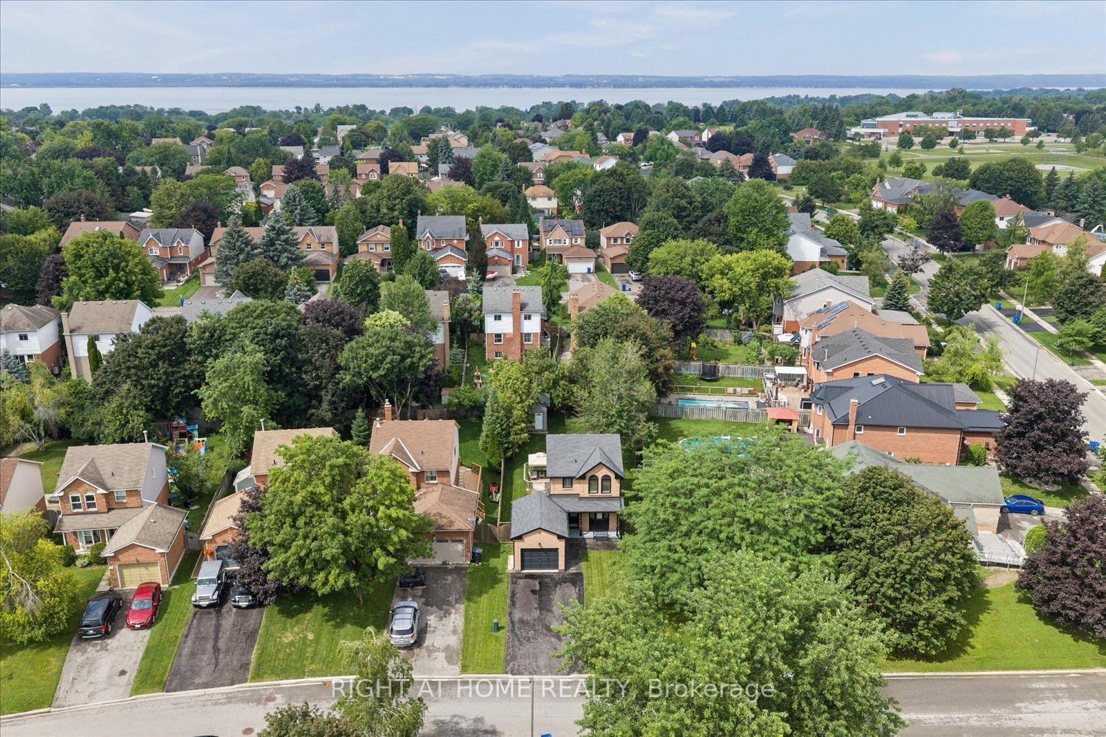 Photo 3 of 72 Natanya Boulevard, Georgina, Keswick North — HOMEH