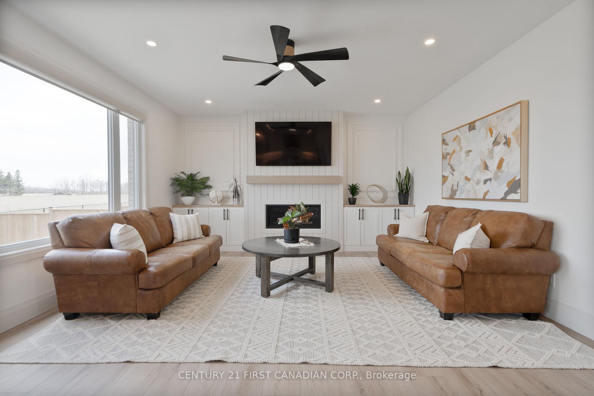 Photo 10 of 24 Postma Crescent, North Middlesex, Ailsa Craig — HOMEH