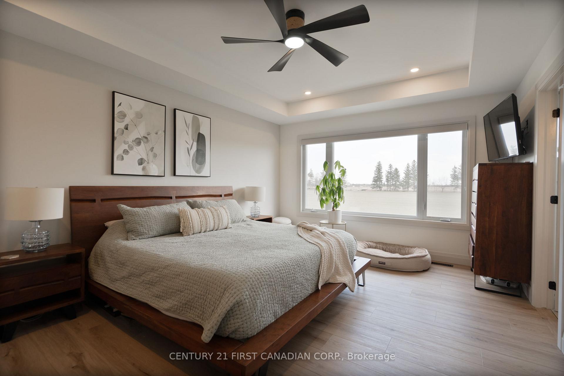 Photo 18 of 24 Postma Crescent, North Middlesex, Ailsa Craig — HOMEH