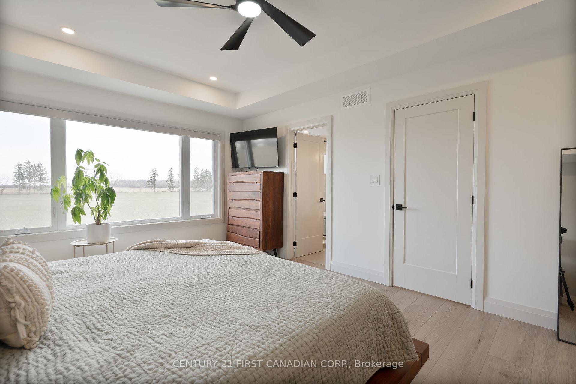 Photo 19 of 24 Postma Crescent, North Middlesex, Ailsa Craig — HOMEH