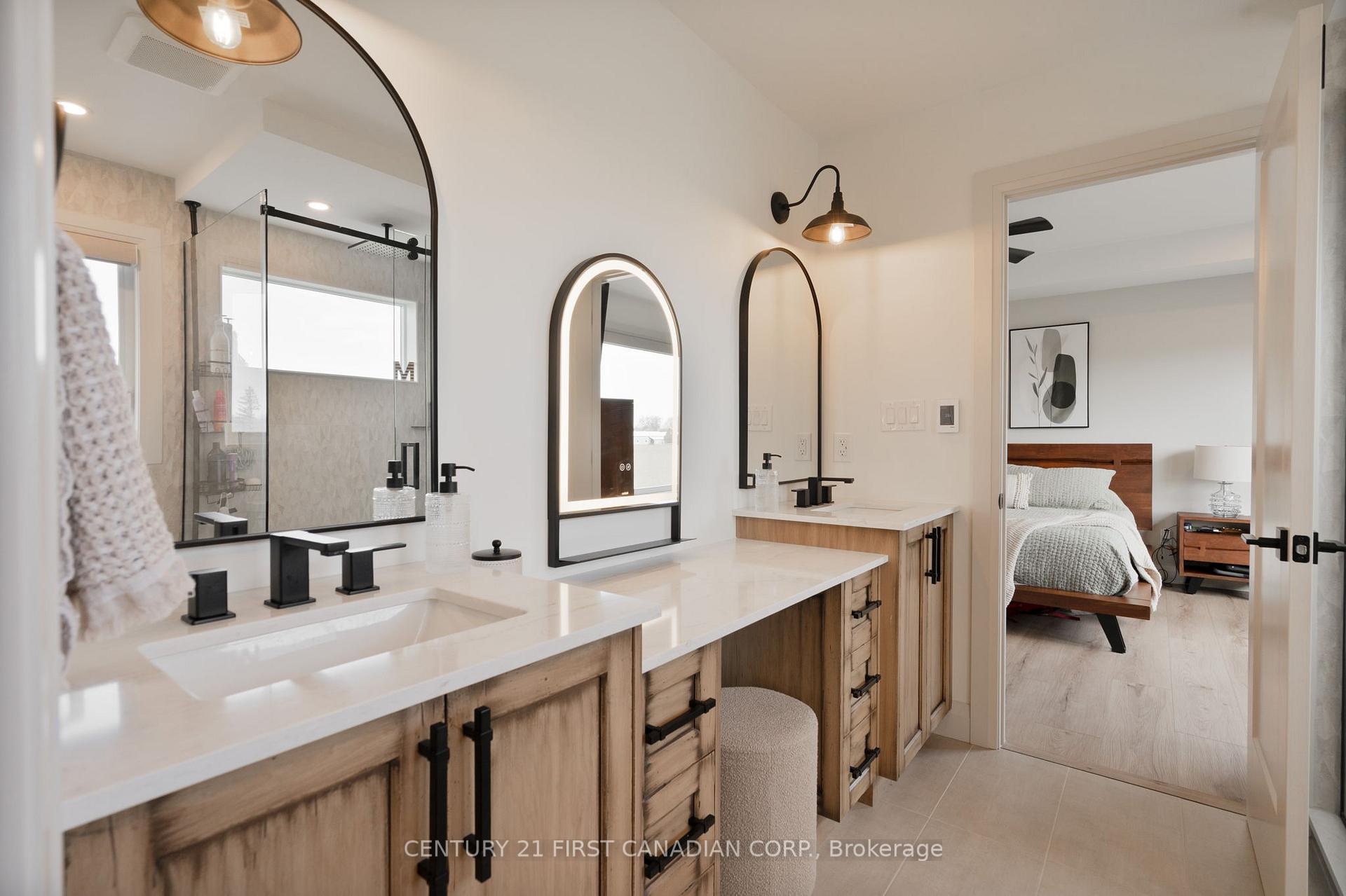 Photo 21 of 24 Postma Crescent, North Middlesex, Ailsa Craig — HOMEH