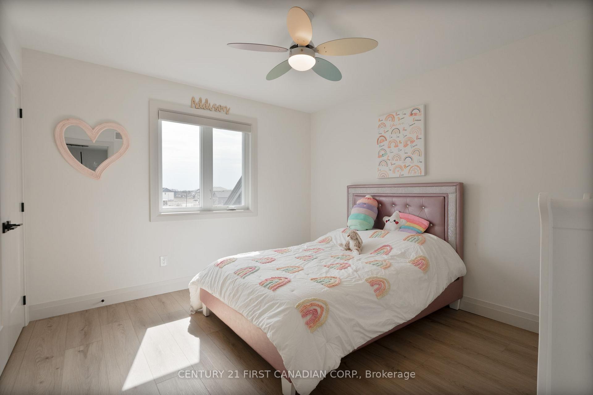 Photo 26 of 24 Postma Crescent, North Middlesex, Ailsa Craig — HOMEH