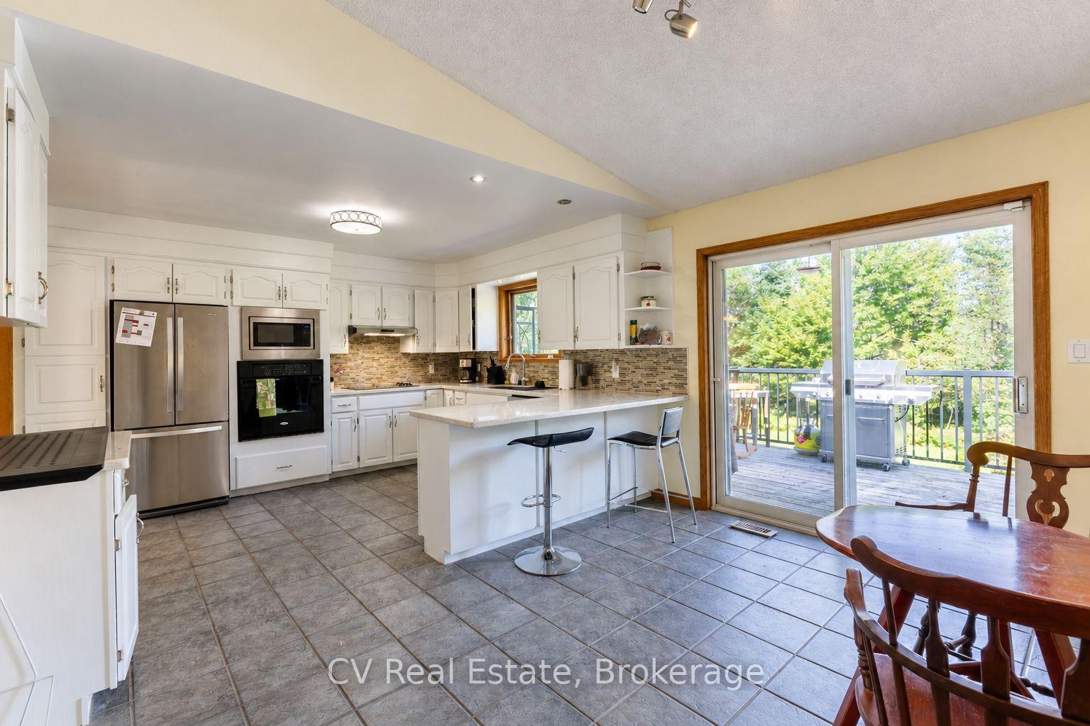 Photo 13 of 1045 Narrows Road, Gravenhurst, Muskoka (S) — HOMEH