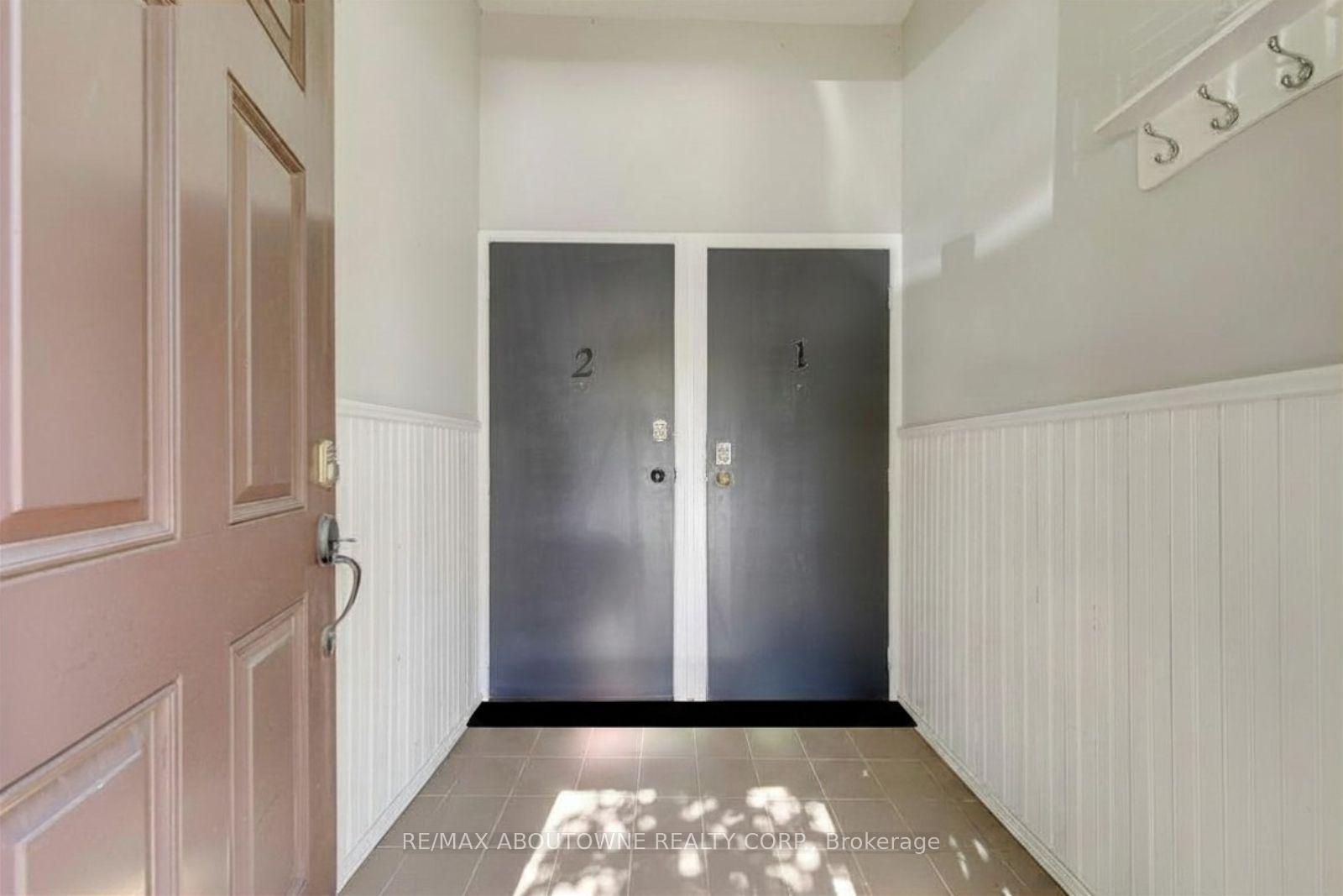 Photo 3 of Unit Unit 2, 100 Grant Avenue, Hamilton, Stinson — HOMEH