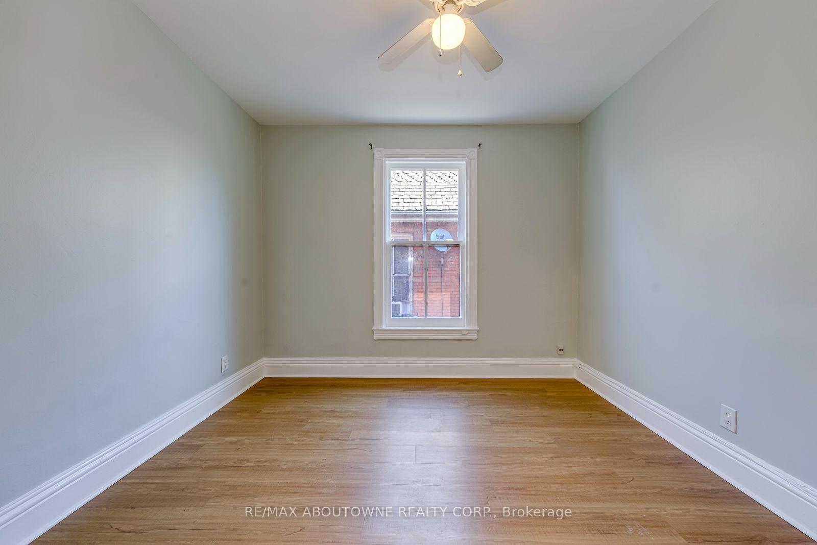Photo 11 of Unit Unit 2, 100 Grant Avenue, Hamilton, Stinson — HOMEH