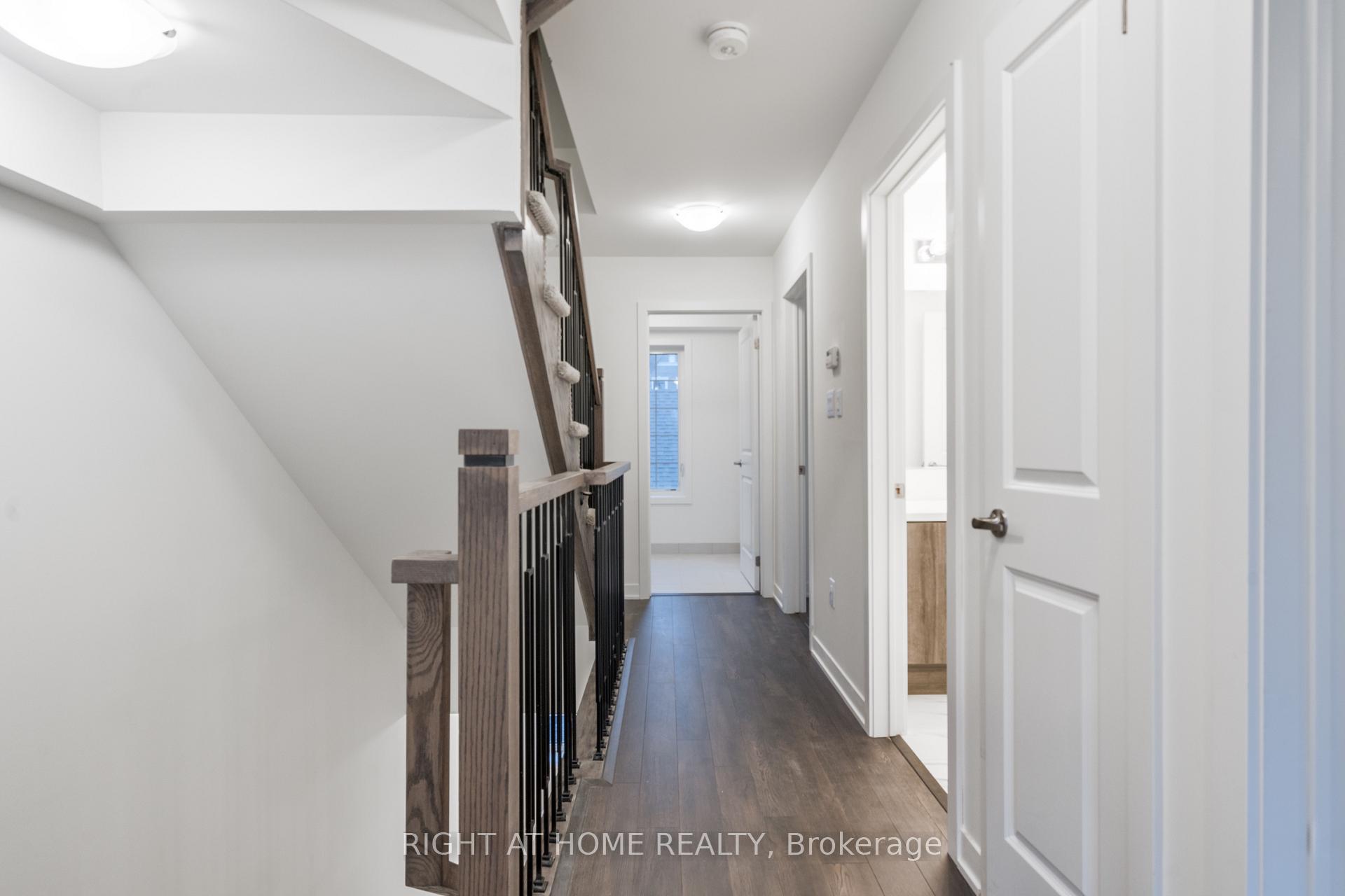 Photo 18 of 13 Selfridge Way, Whitby, Downtown Whitby — HOMEH