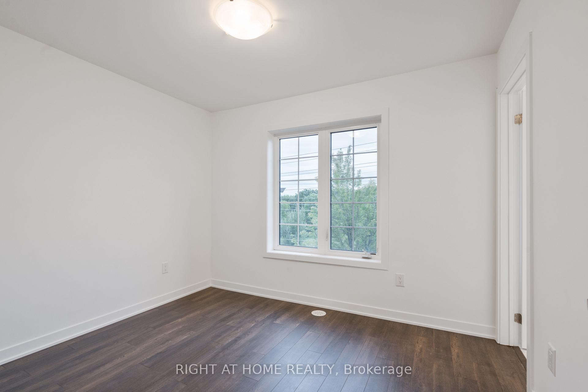 Photo 21 of 13 Selfridge Way, Whitby, Downtown Whitby — HOMEH