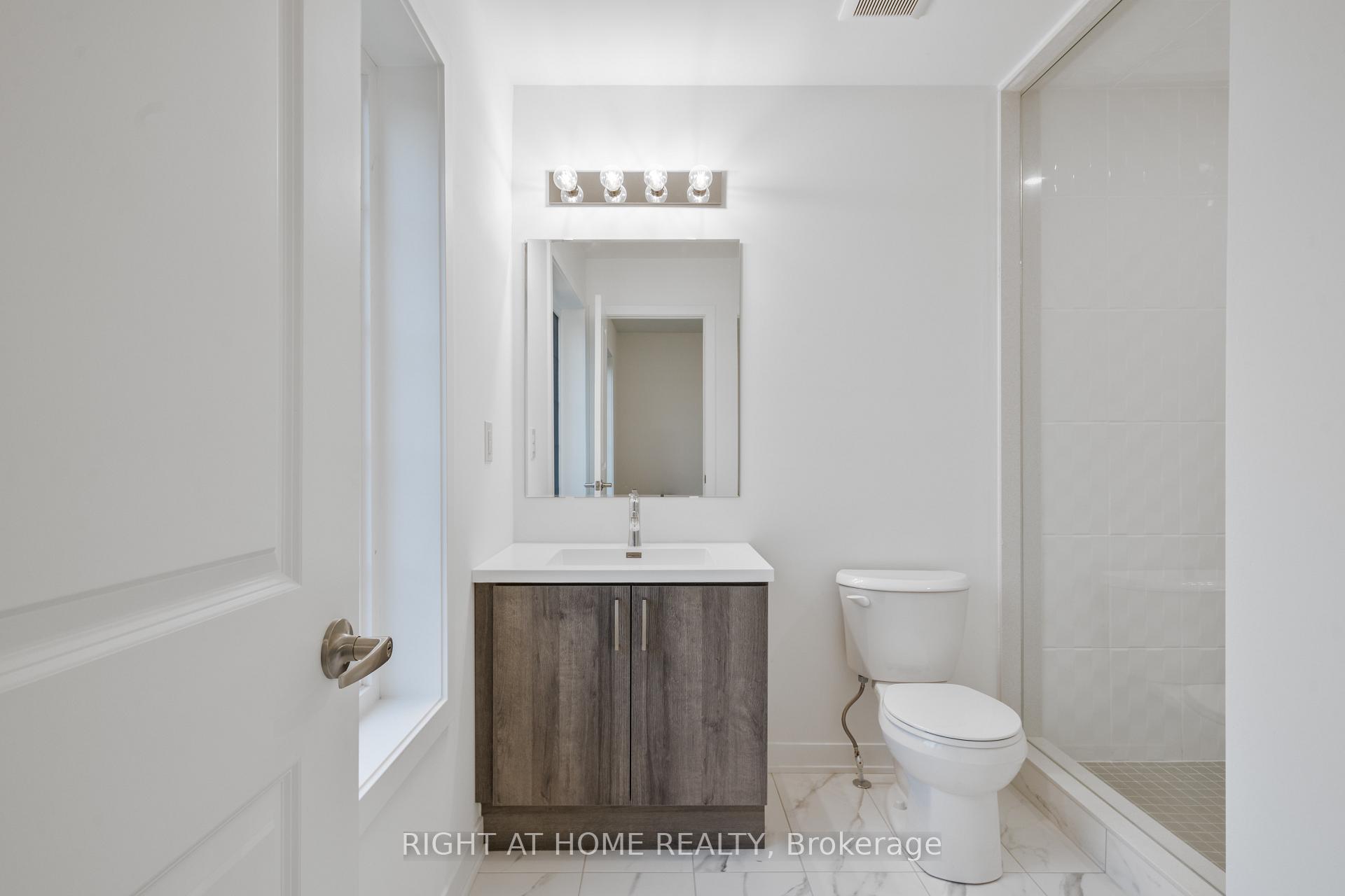 Photo 24 of 13 Selfridge Way, Whitby, Downtown Whitby — HOMEH