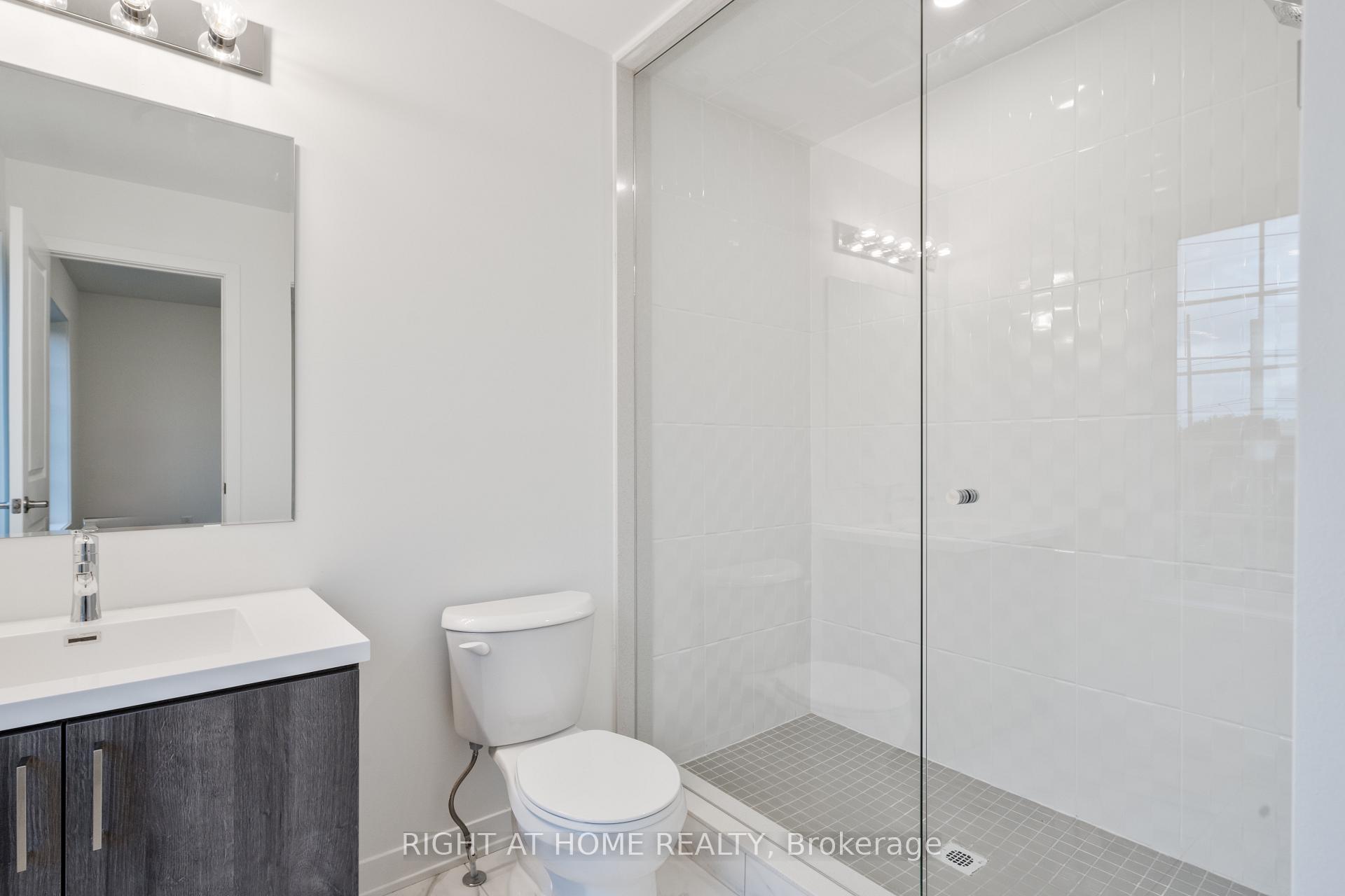 Photo 25 of 13 Selfridge Way, Whitby, Downtown Whitby — HOMEH
