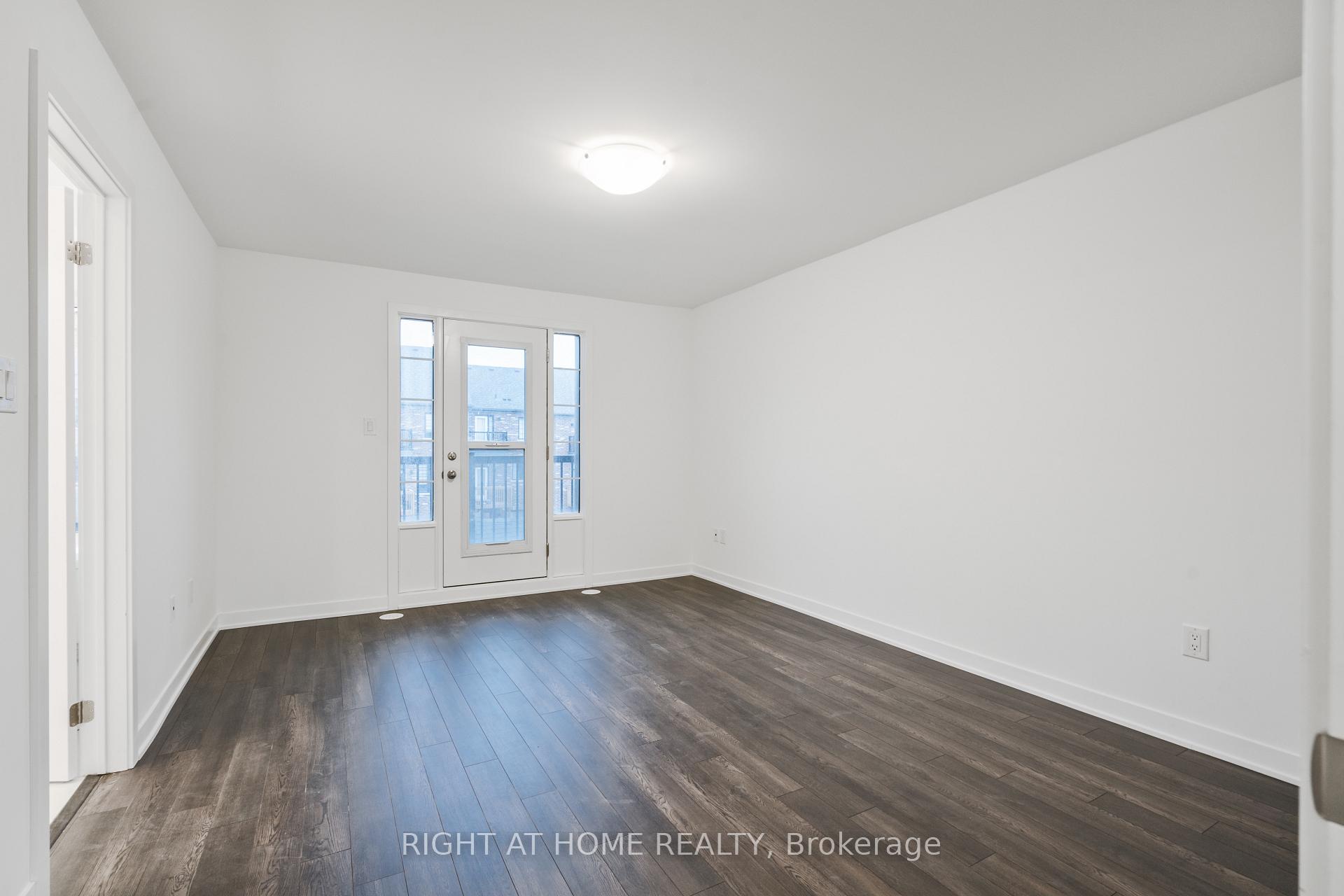 Photo 26 of 13 Selfridge Way, Whitby, Downtown Whitby — HOMEH