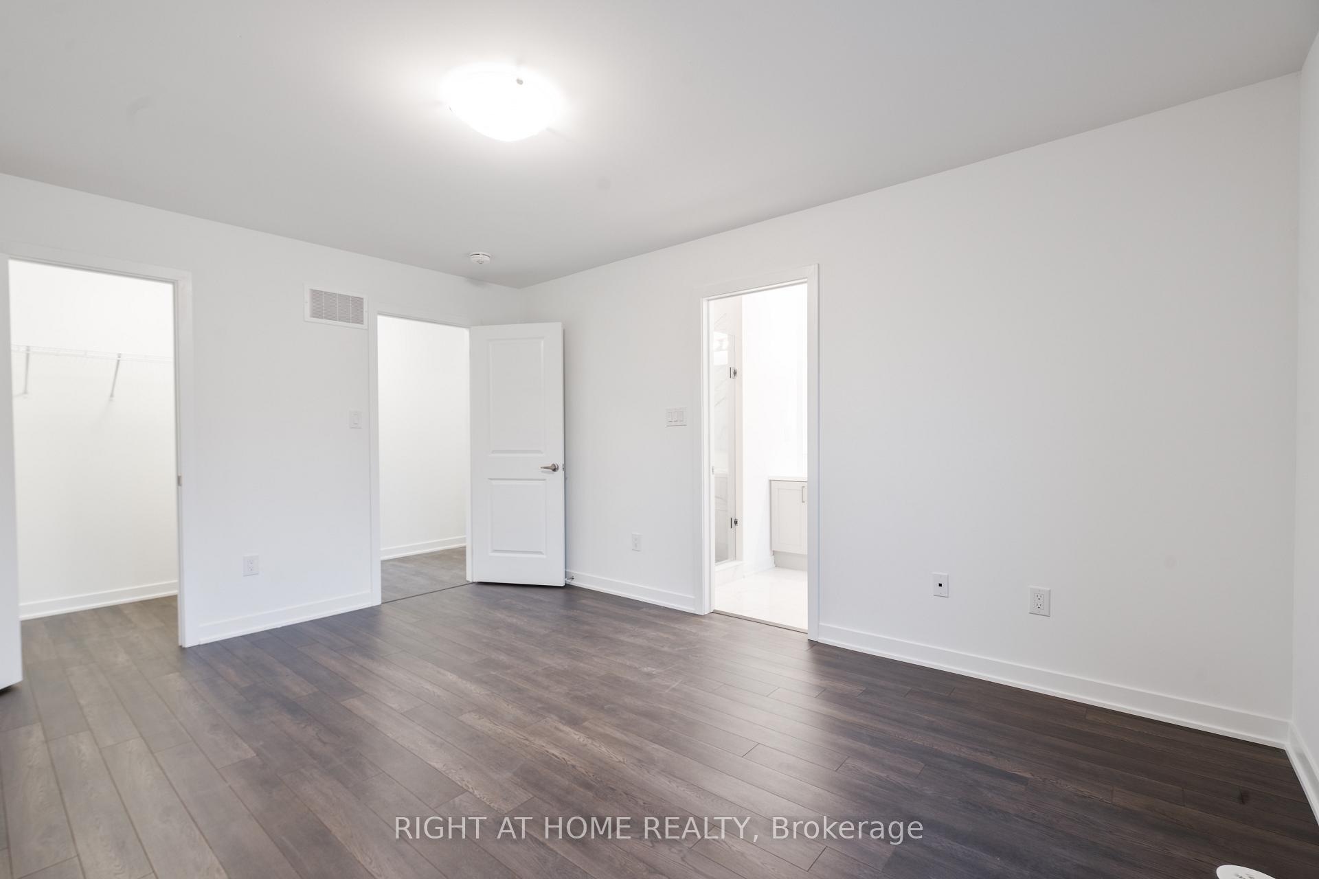 Photo 28 of 13 Selfridge Way, Whitby, Downtown Whitby — HOMEH